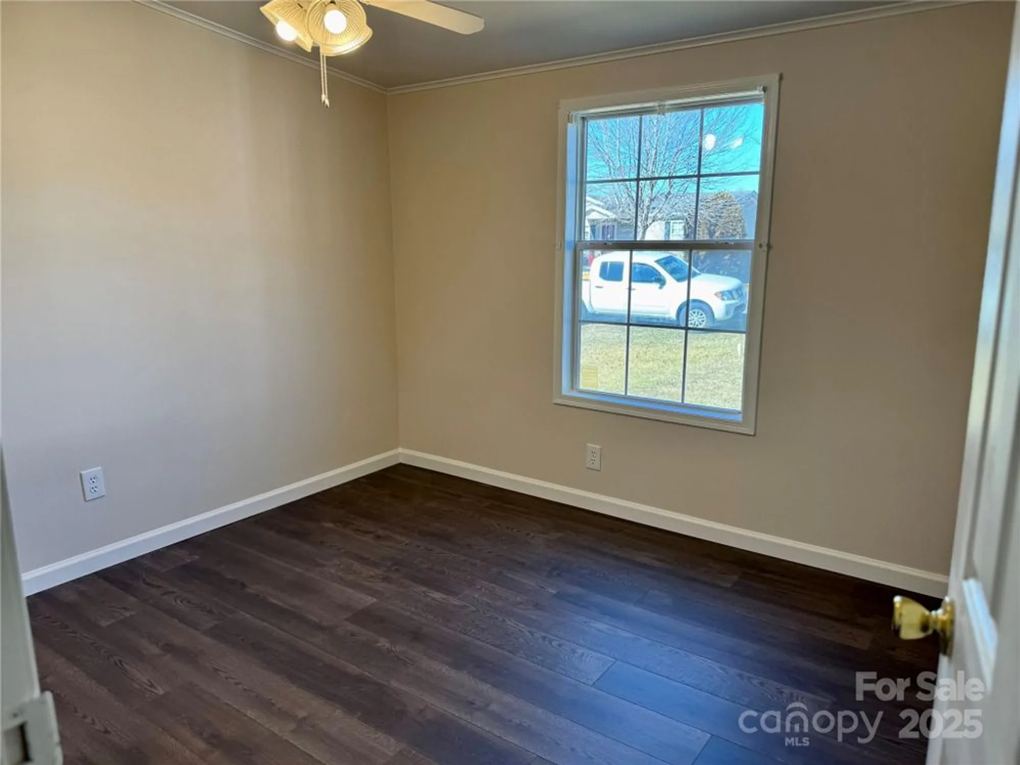 Property Slideshow image 8 of 26 | 436 riverwind dr, Hendersonville, NC, 28739