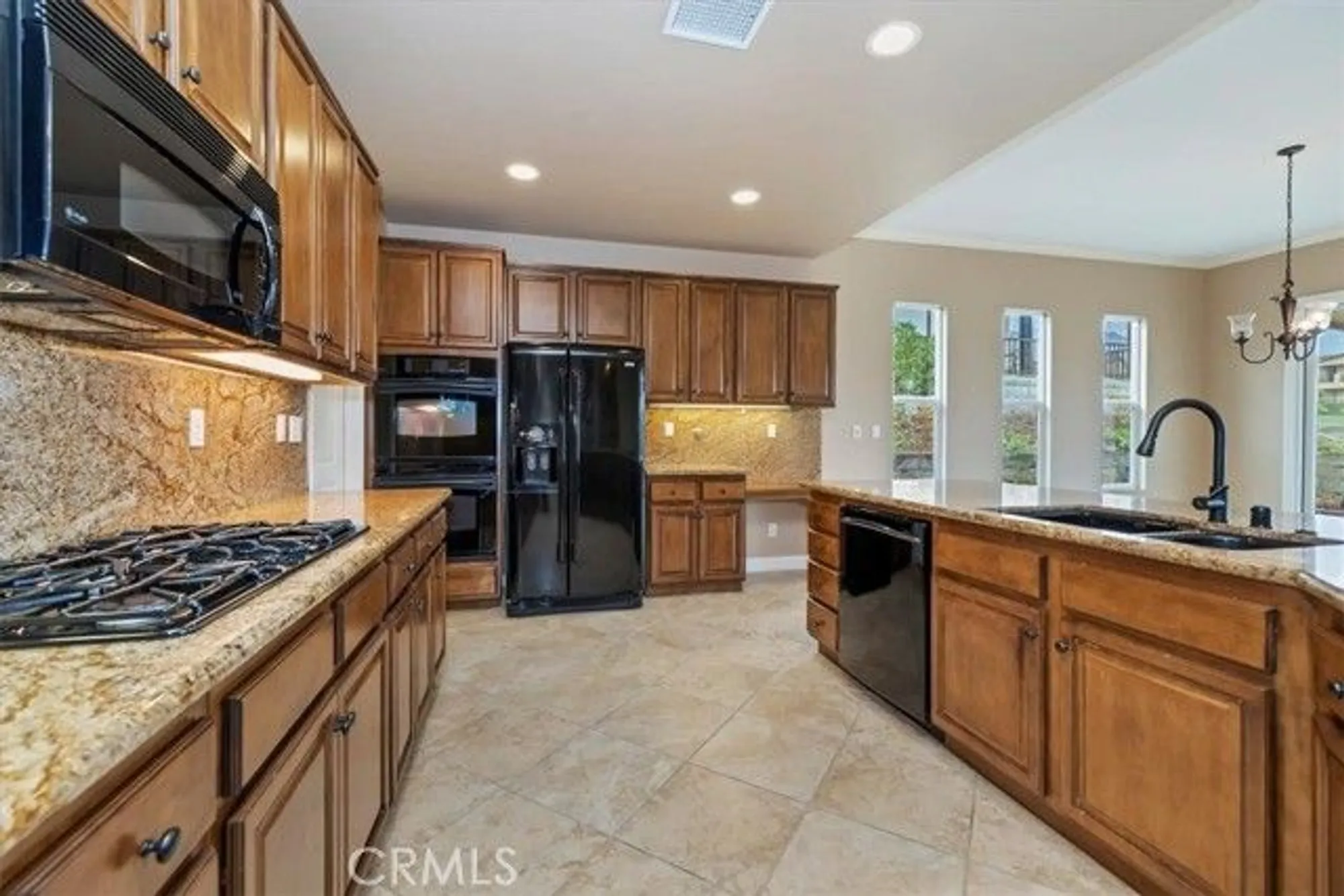 Property Slideshow image 29 of 48 | 23833 fawnskin dr, Corona, CA, 92883