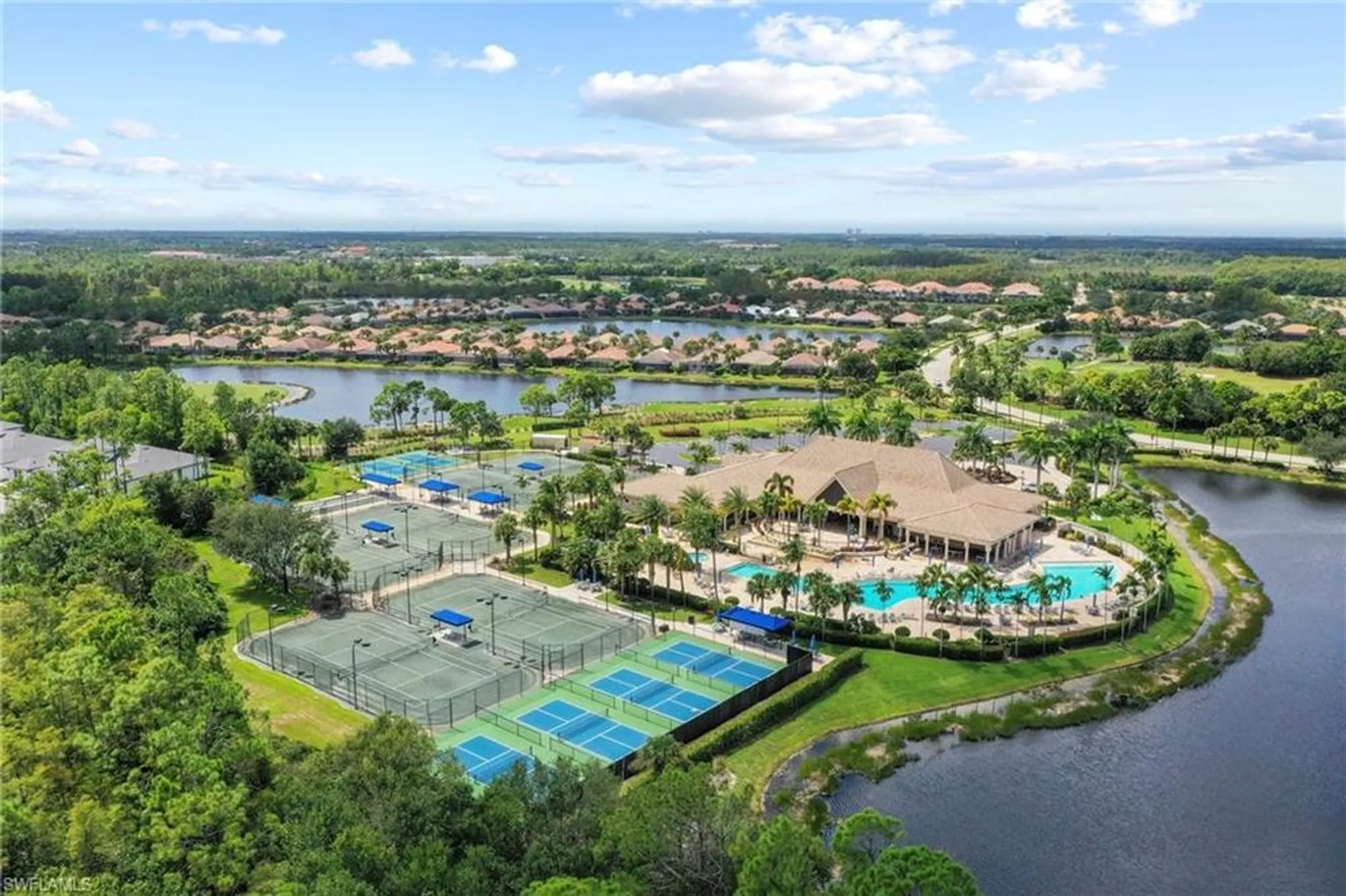 Property Slideshow image 28 of 35 | 10231 glastonbury cir 101, Fort Myers, FL, 33913