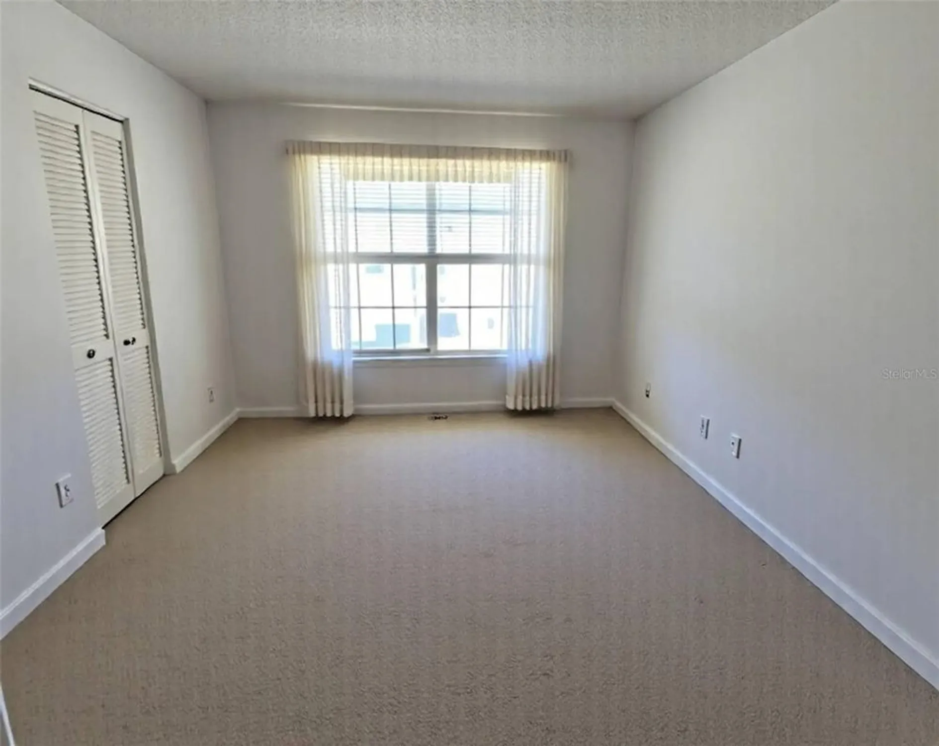 Property Slideshow image 12 of 31 | 4955 grist mill cir, New Port Richey, FL, 34655