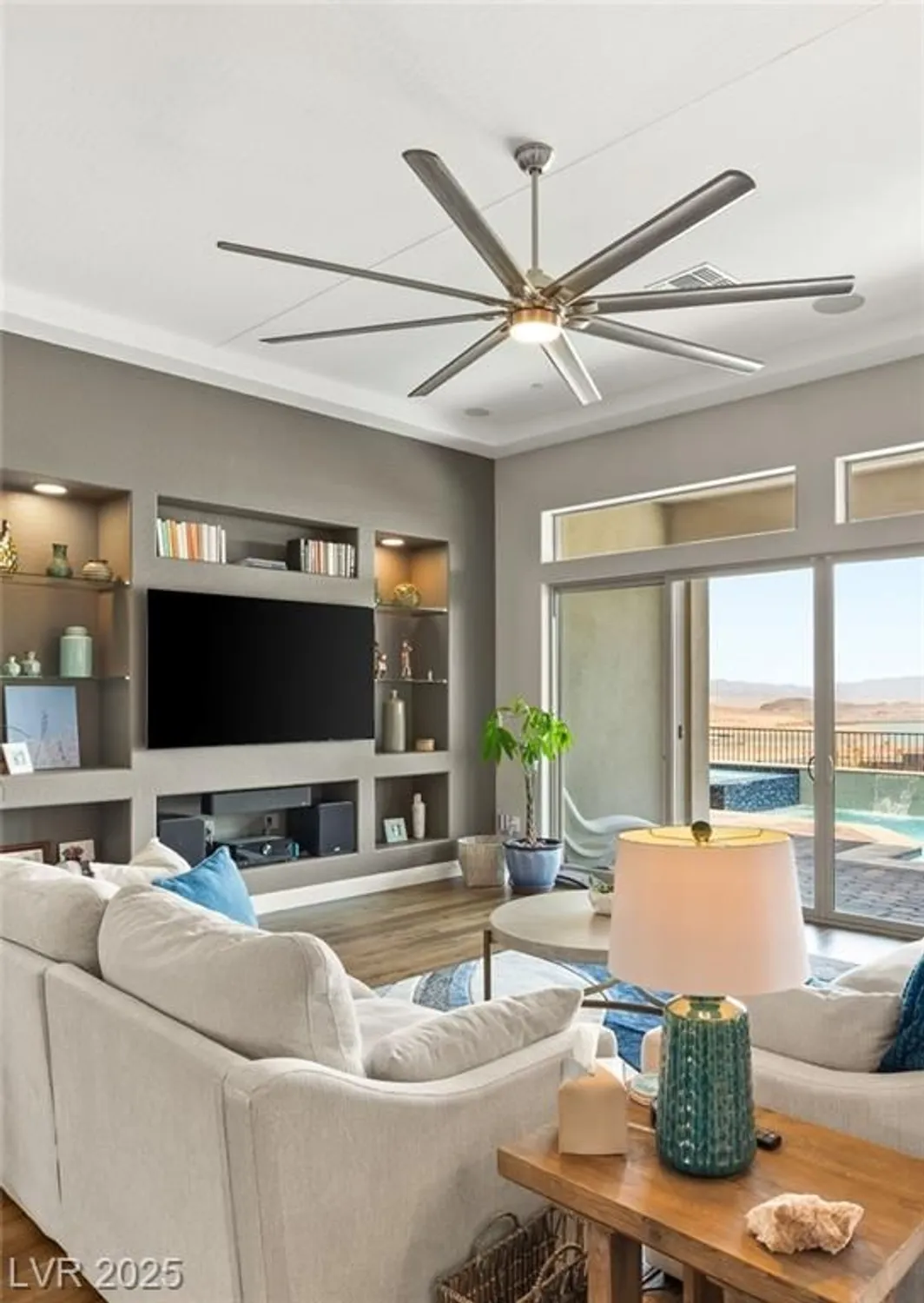 Property Slideshow image 13 of 70 | 160 stone mesa ct, Henderson, NV, 89011