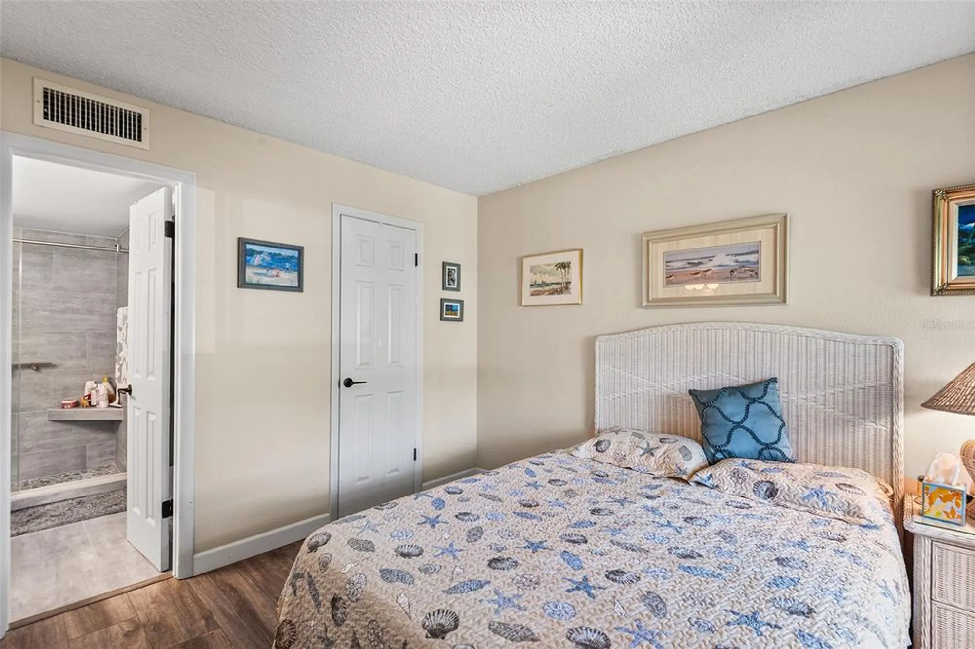 Property Slideshow image 19 of 37 | 14130 rosemary ln 1202, Largo, FL, 33774