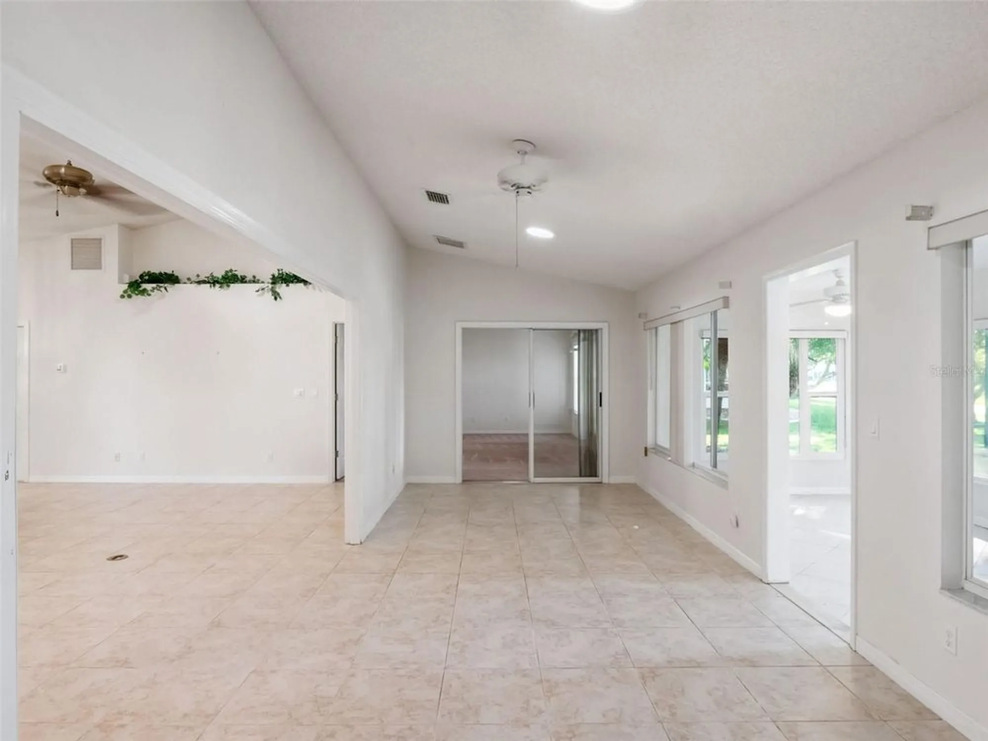 Property Slideshow image 10 of 77 | 5616 laver st, Leesburg, FL, 34748