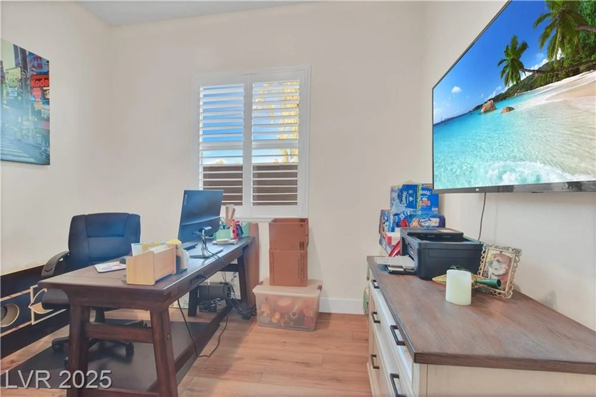 Property Slideshow image 22 of 30 | 677 look lively ct, Henderson, NV, 89011