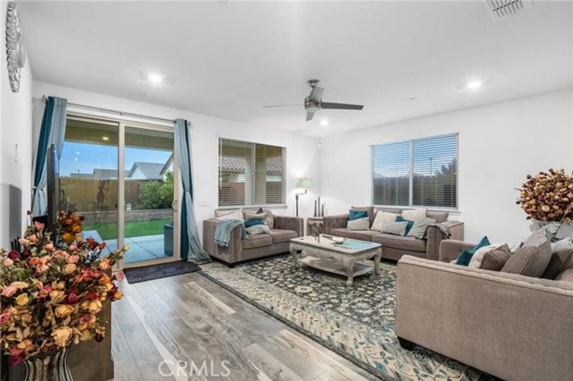 Property Slideshow image 35 of 40 | 9276 red thistle ct, Sacramento, CA, 95829