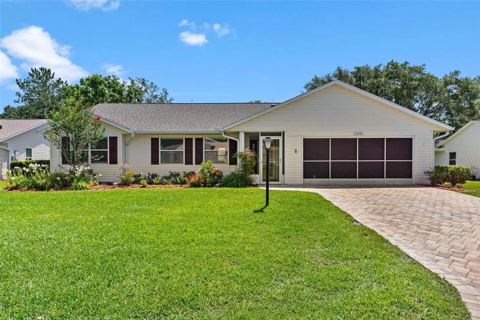 Property Slideshow image 3 of 48 | 26608 racquet cir, Leesburg, FL, 34748