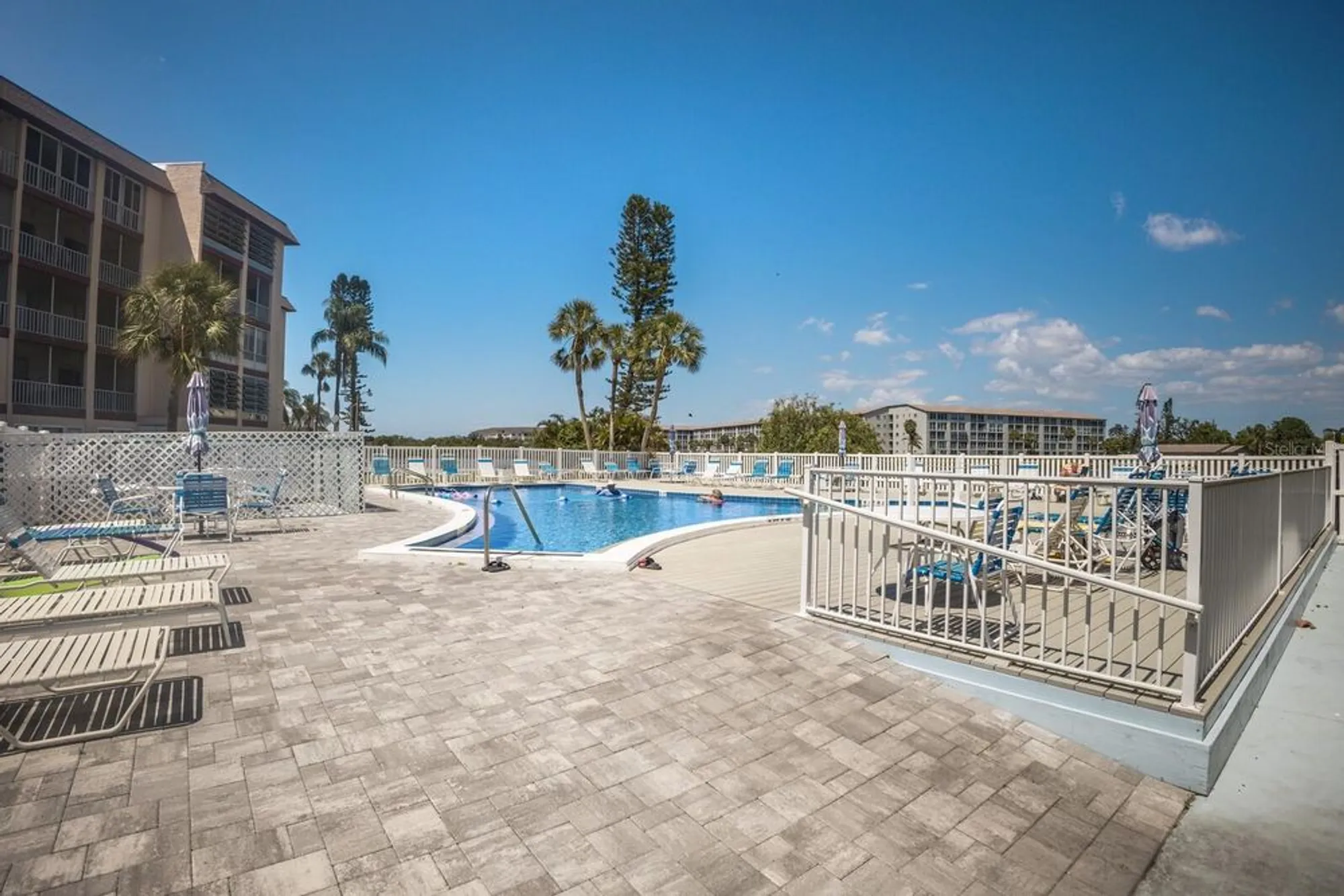 Property Slideshow image 27 of 35 | 4015 lake bayshore dr # 108, Bradenton, FL, 34205