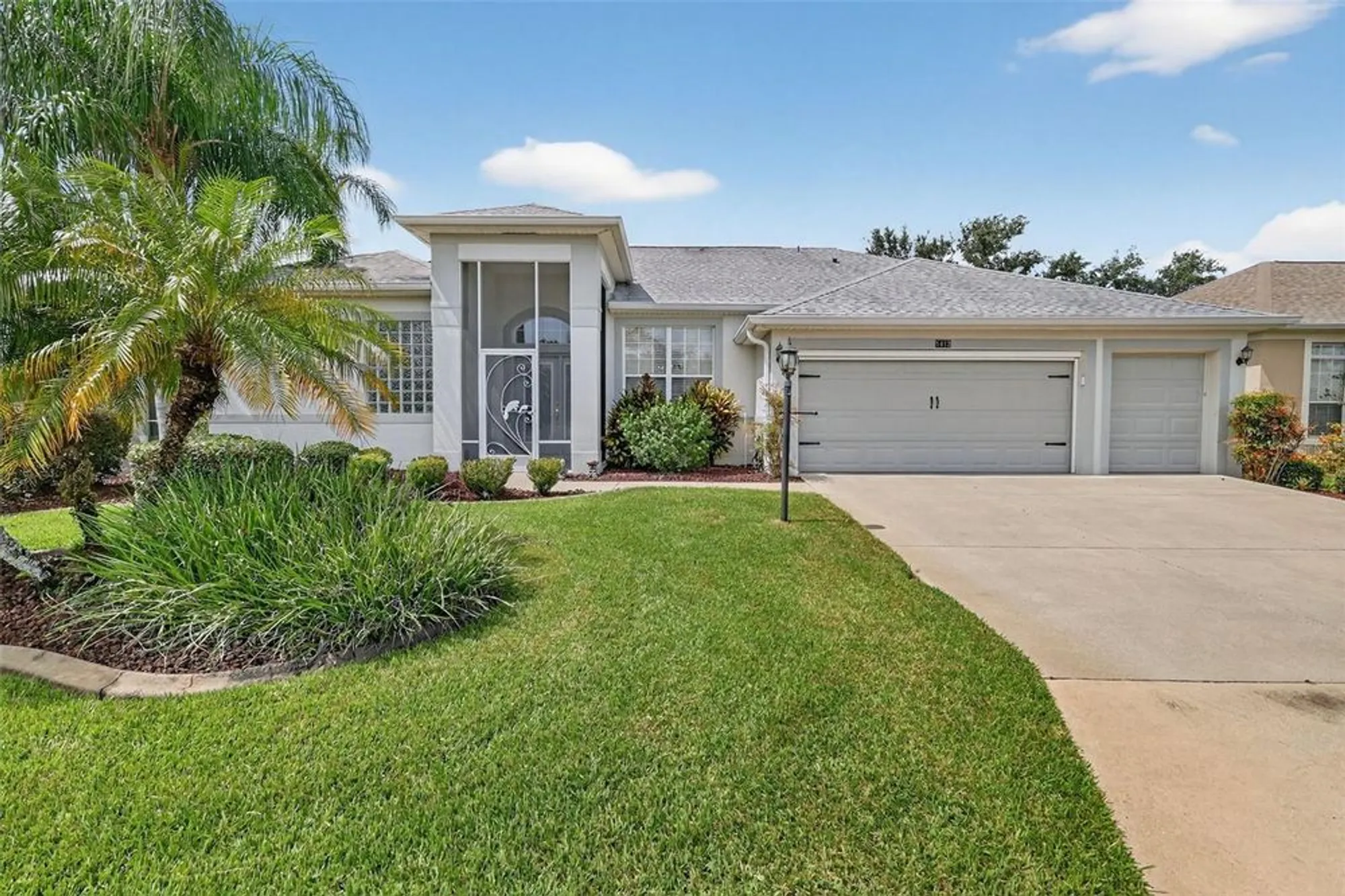 Property Slideshow image 1 of 49 | 5413 barnwell ct, Leesburg, FL, 34748