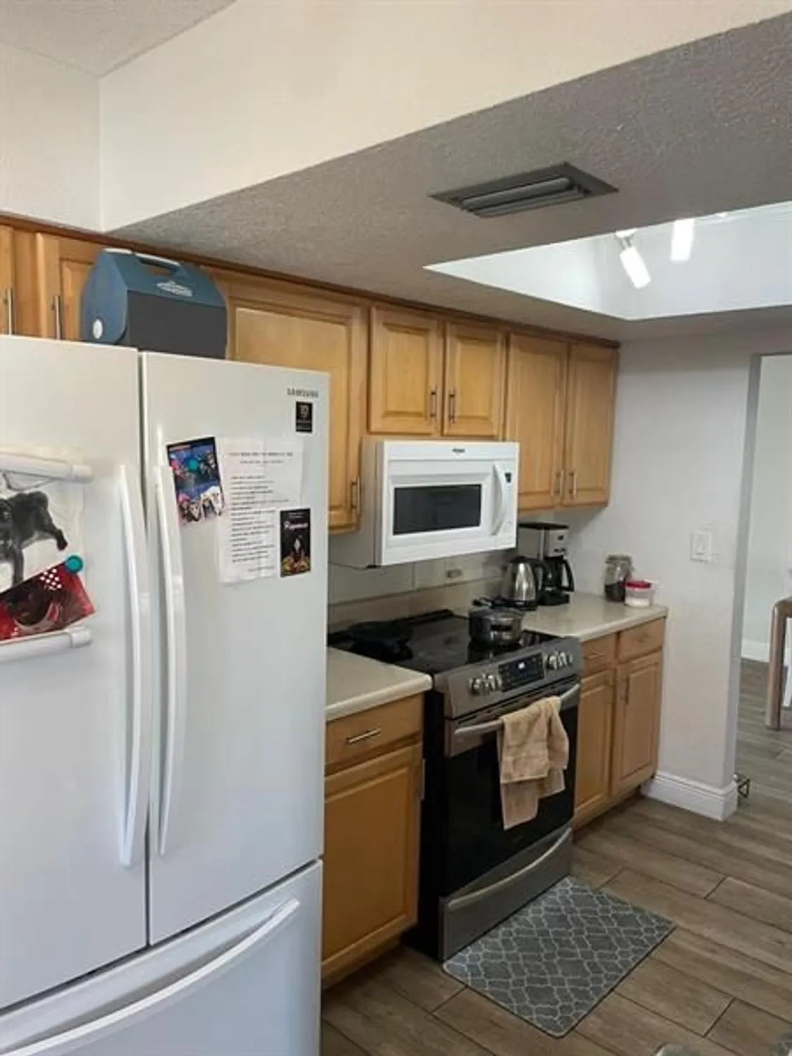 Property Slideshow image 10 of 20 | 4401 nw 43rd ave, Tamarac, FL, 33319