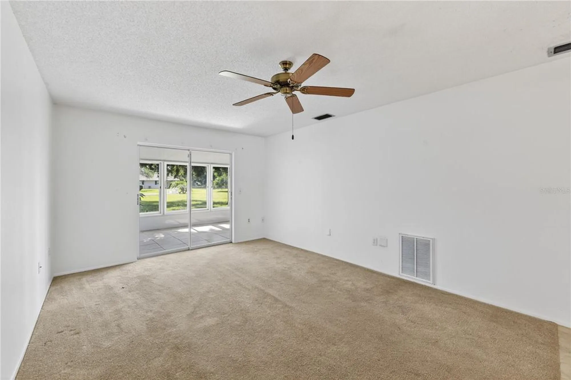 Property Slideshow image 20 of 27 | 2560 golf course dr 507, Sarasota, FL, 34234