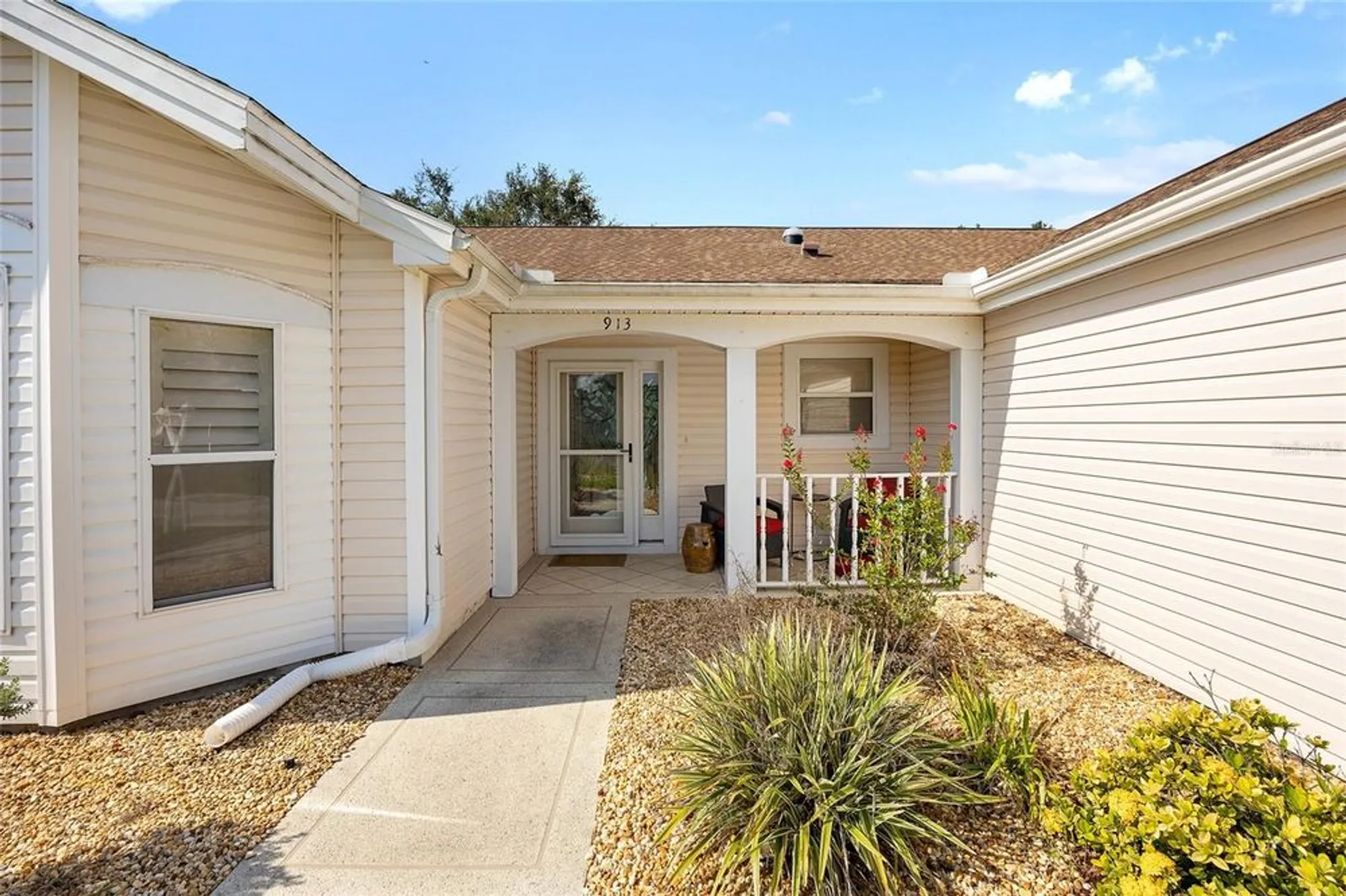 Property Slideshow image 2 of 32 | 913 soledad way, The Villages, FL, 32159