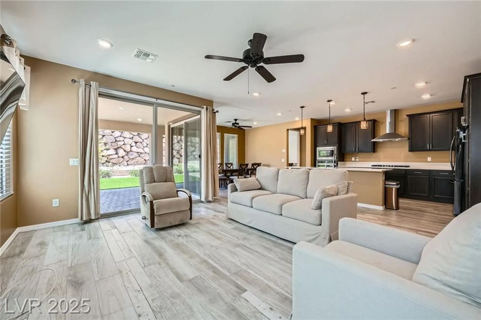 Property Slideshow image 9 of 36 | 243 sun glaze ave, Henderson, NV, 89011