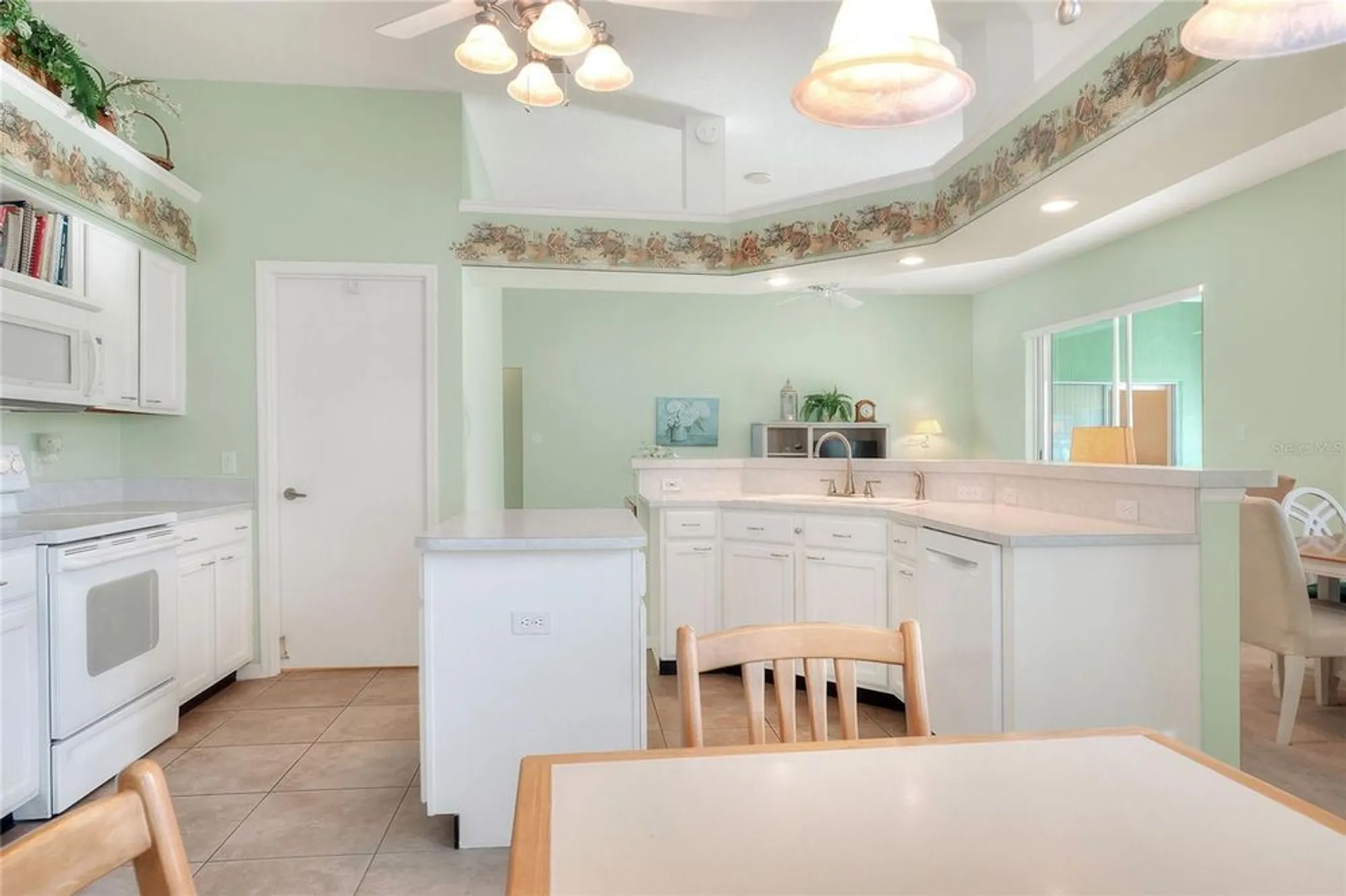 Property Slideshow image 16 of 40 | 5840 mallard dr, Lakeland, FL, 33809