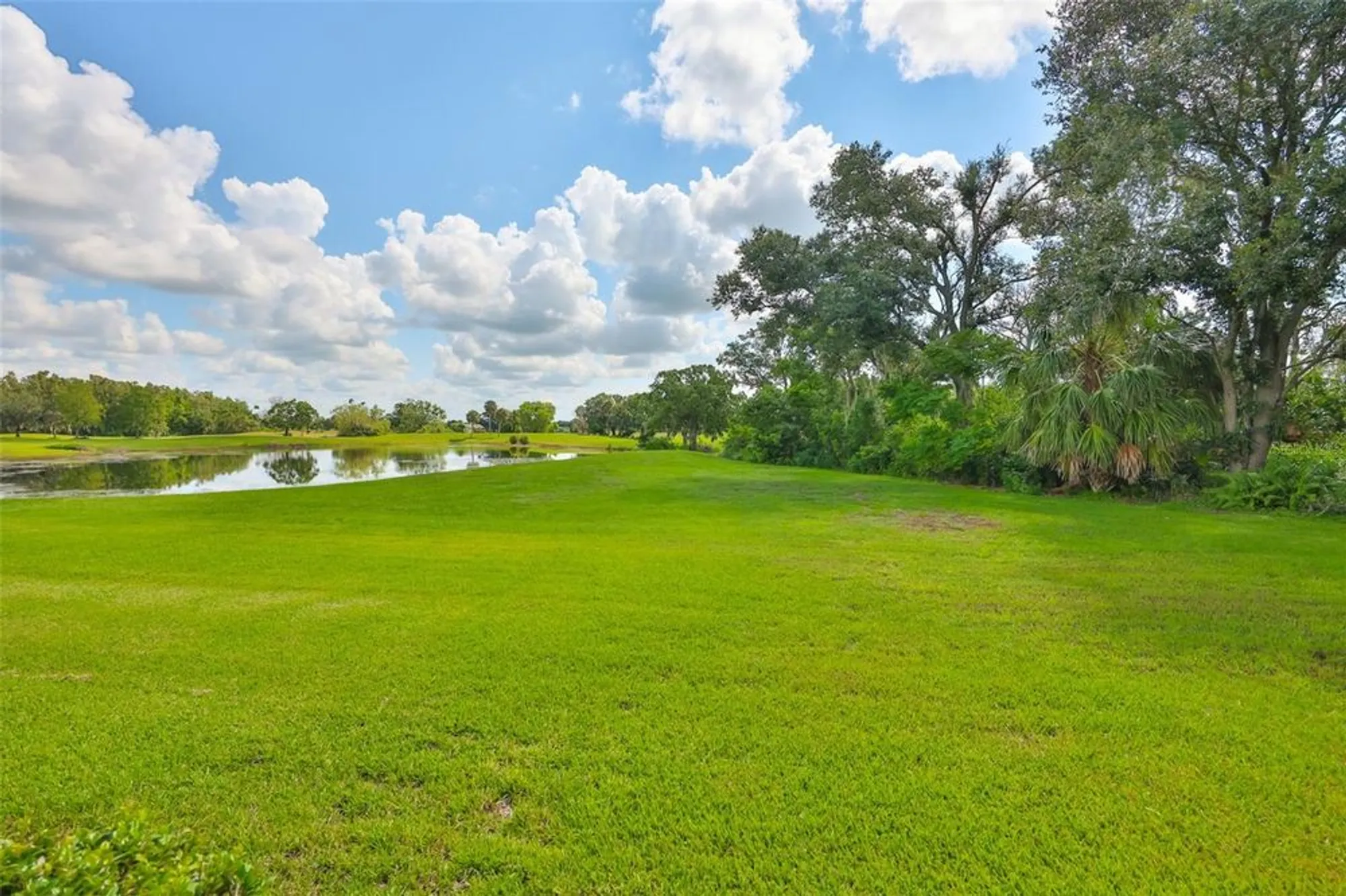 Property Slideshow image 35 of 45 | 658 chipper dr, Sun City Center, FL, 33573