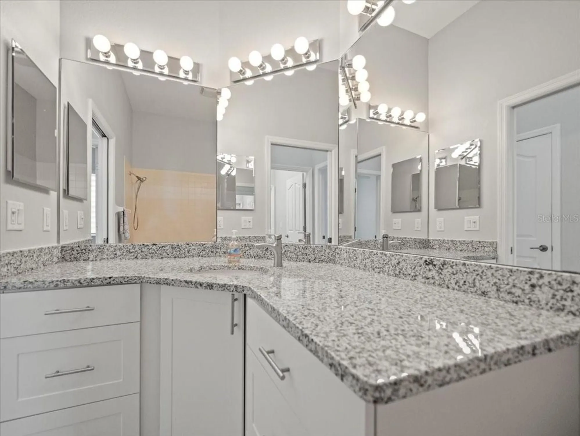 Property Slideshow image 41 of 55 | 10163 holly berry dr, Weeki Wachee, FL, 34613