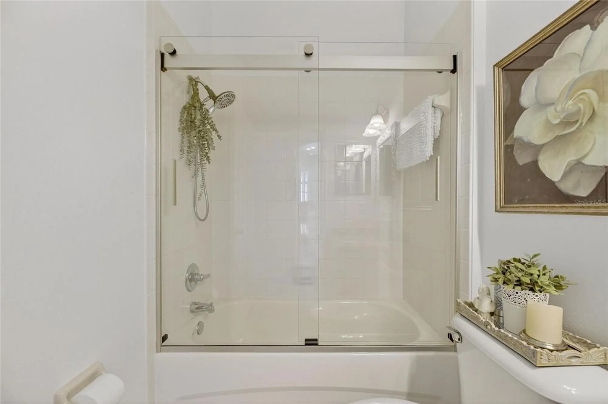 Property Slideshow image 44 of 100 | 5612 golden isles dr, Apollo Beach, FL, 33572