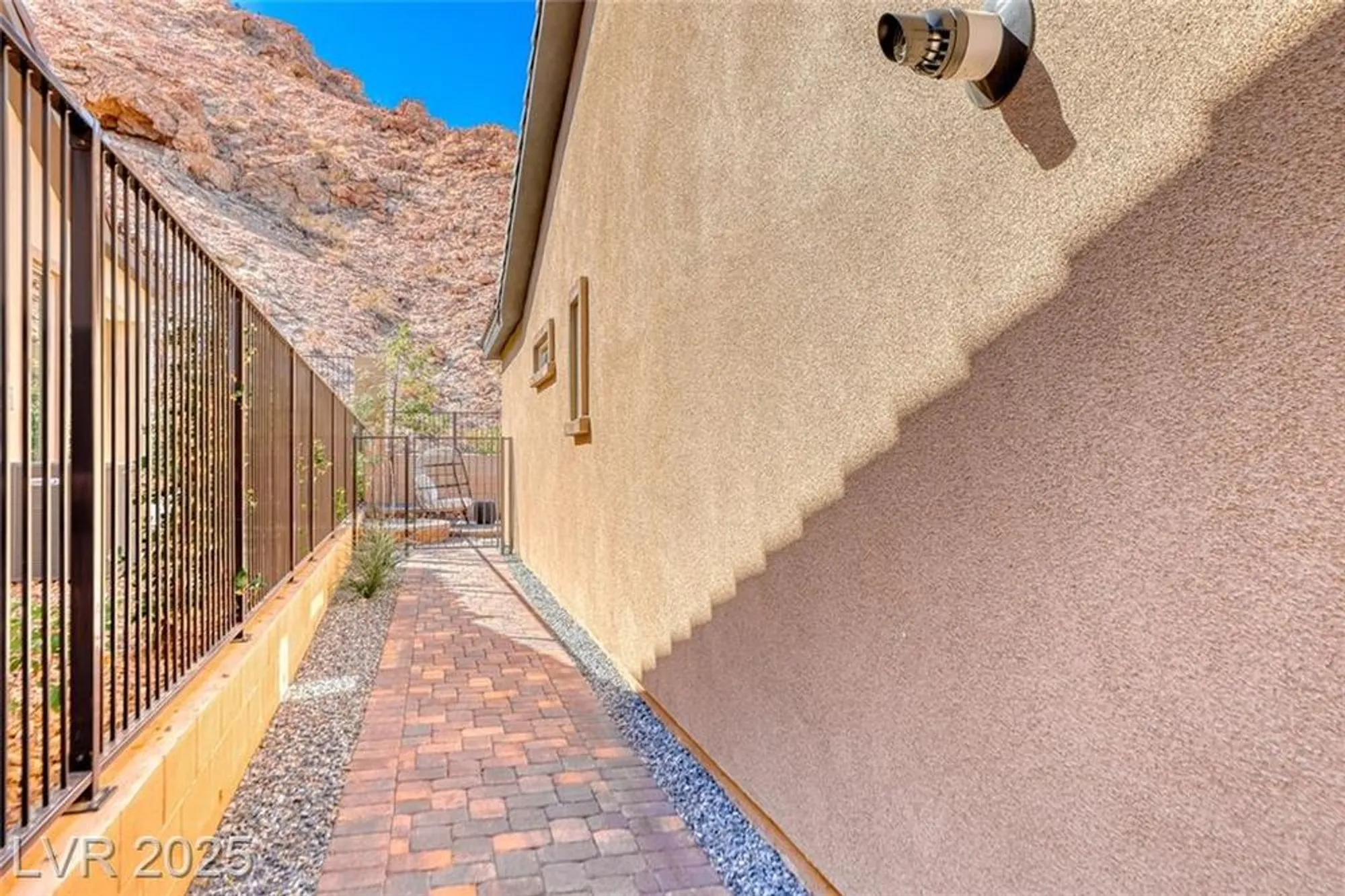 Property Slideshow image 50 of 72 | 125 mirage view dr, Henderson, NV, 89011