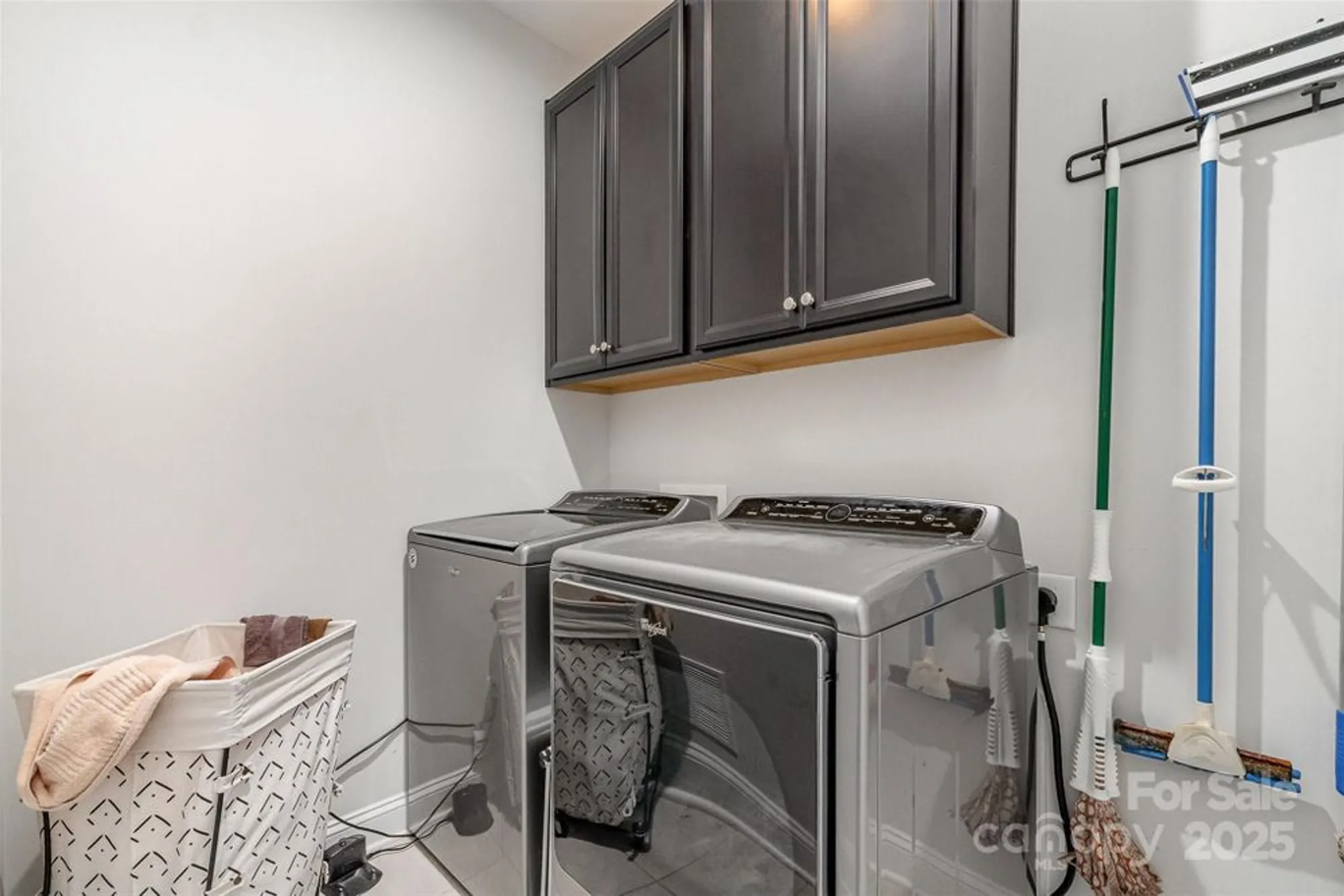 Property Slideshow image 19 of 34 | 7025 overjoyed crossing, Charlotte, NC, 28215