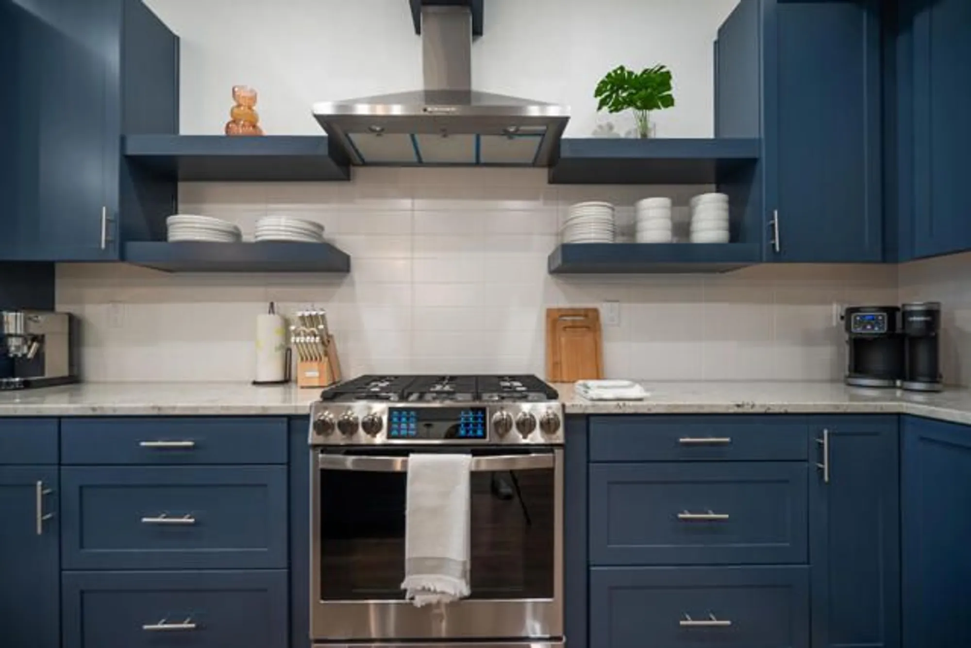 Property Slideshow image 11 of 43 | 84170 caviano dr, Indio, CA, 92203