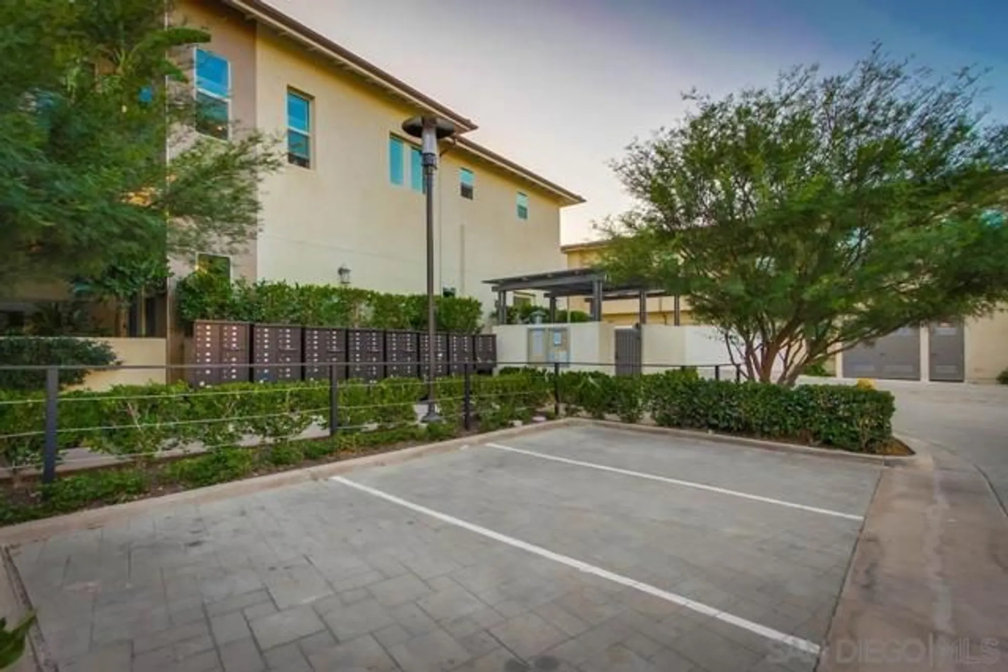 Property Slideshow image 51 of 59 | 16750 coyote bush dr 19, San Diego, CA, 92127