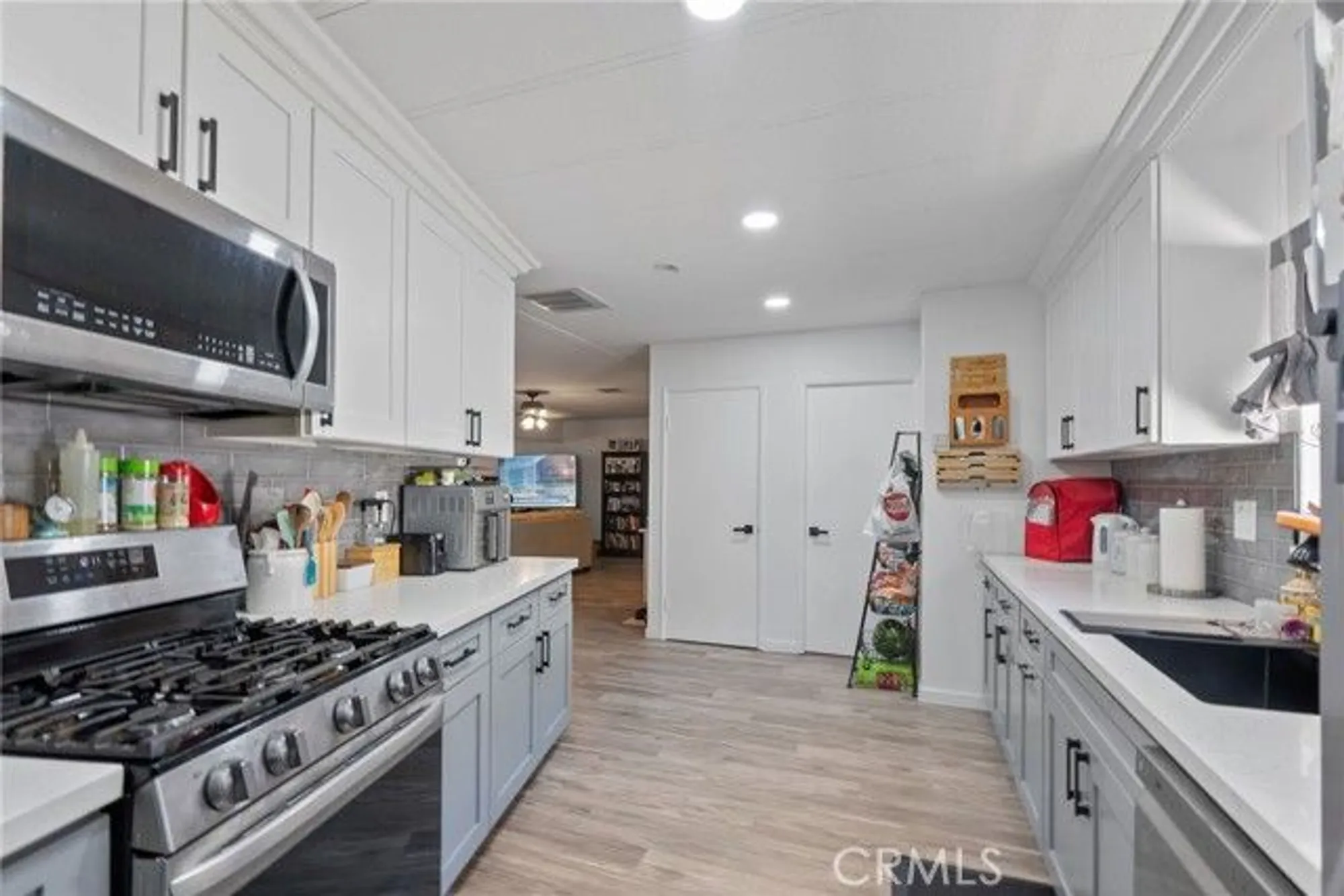 Property Slideshow image 7 of 36 | 1507 willow leaf dr, Hemet, CA, 92545