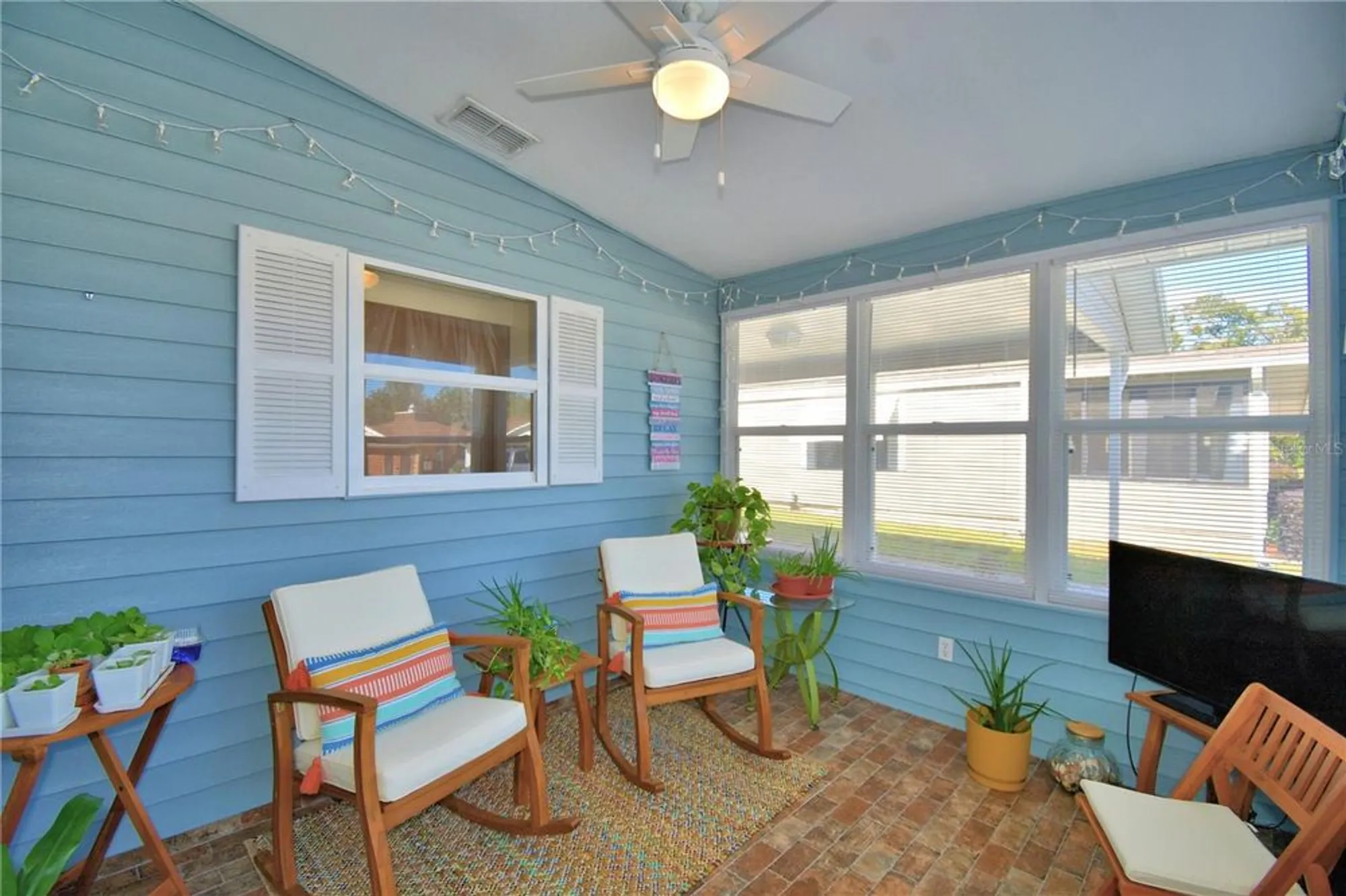 Property Slideshow image 7 of 60 | 4823 colonnades cir, Lakeland, FL, 33811