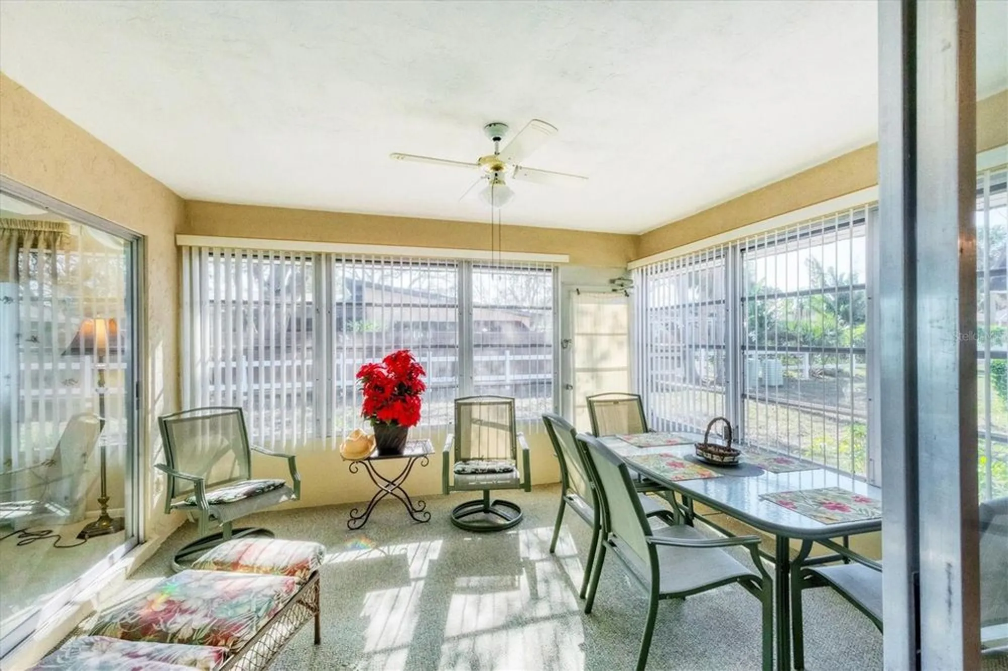 Property Slideshow image 18 of 31 | 3990 overlook bnd 19, Sarasota, FL, 34232