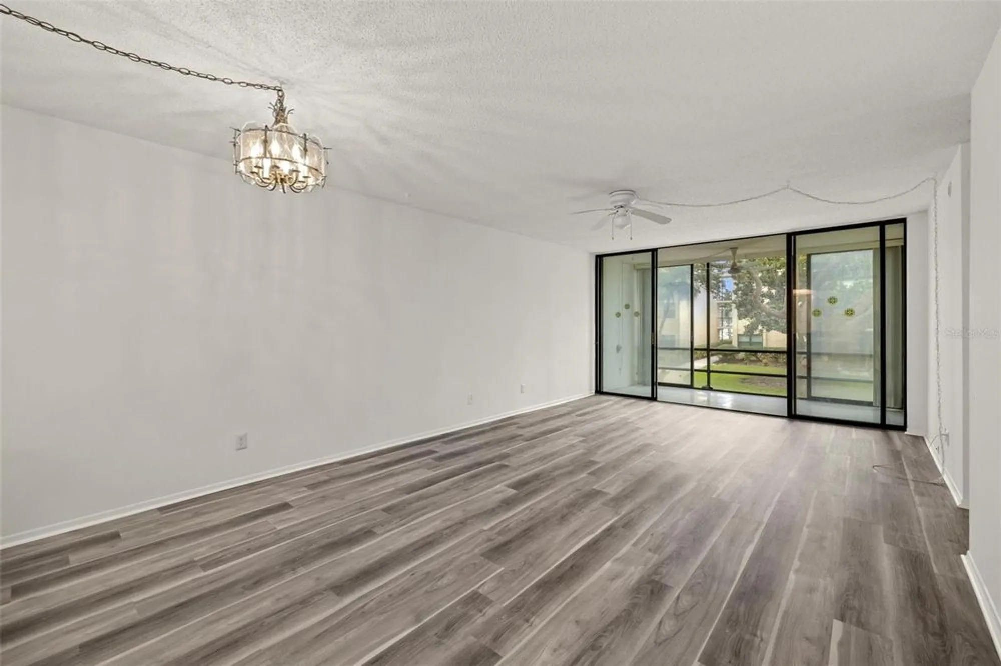 Property Slideshow image 9 of 44 | 14130 rosemary ln 2208, Largo, FL, 33774