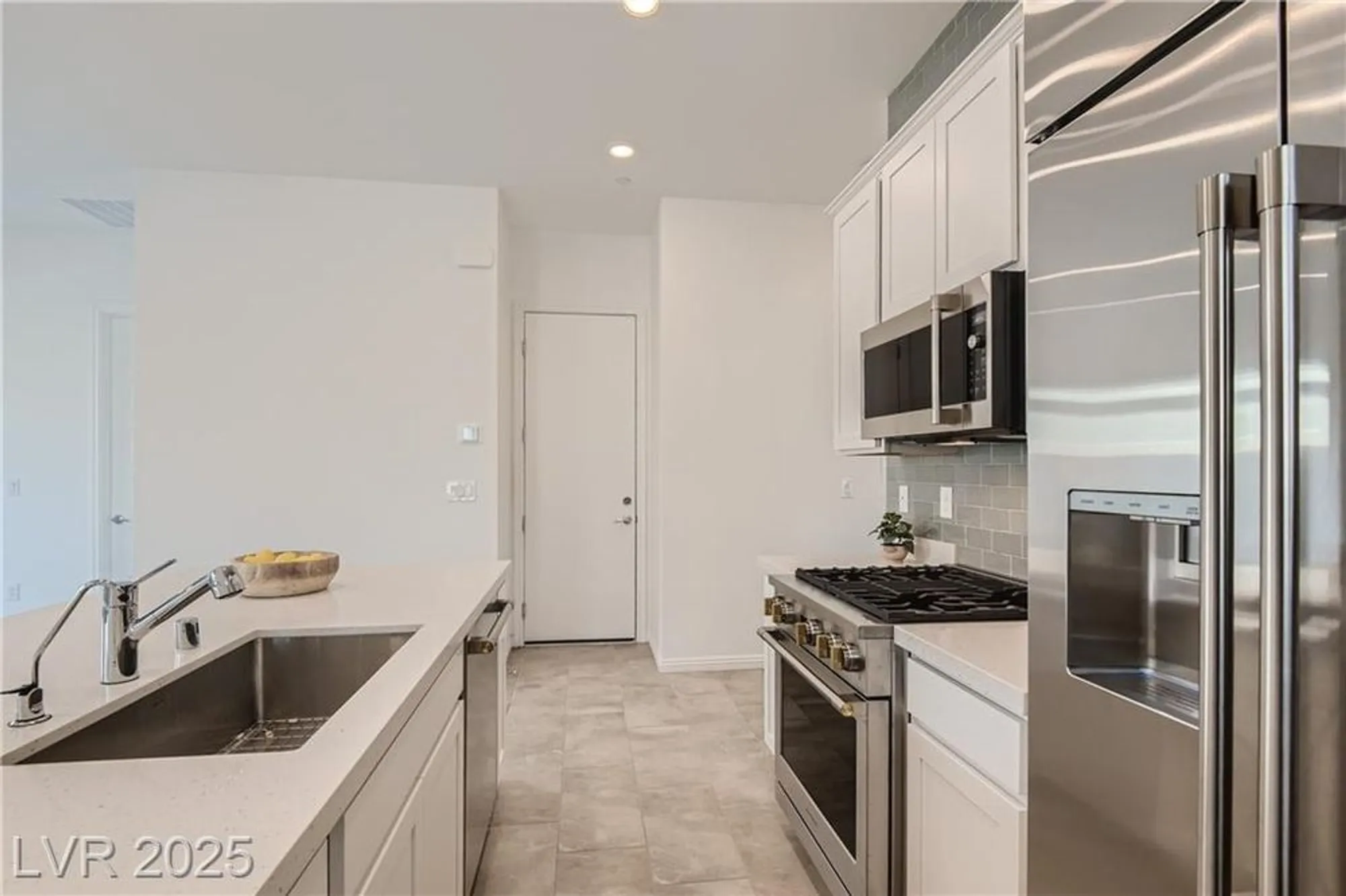 Property Slideshow image 12 of 35 | 933 mayfield manor ln, Las Vegas, NV, 89138