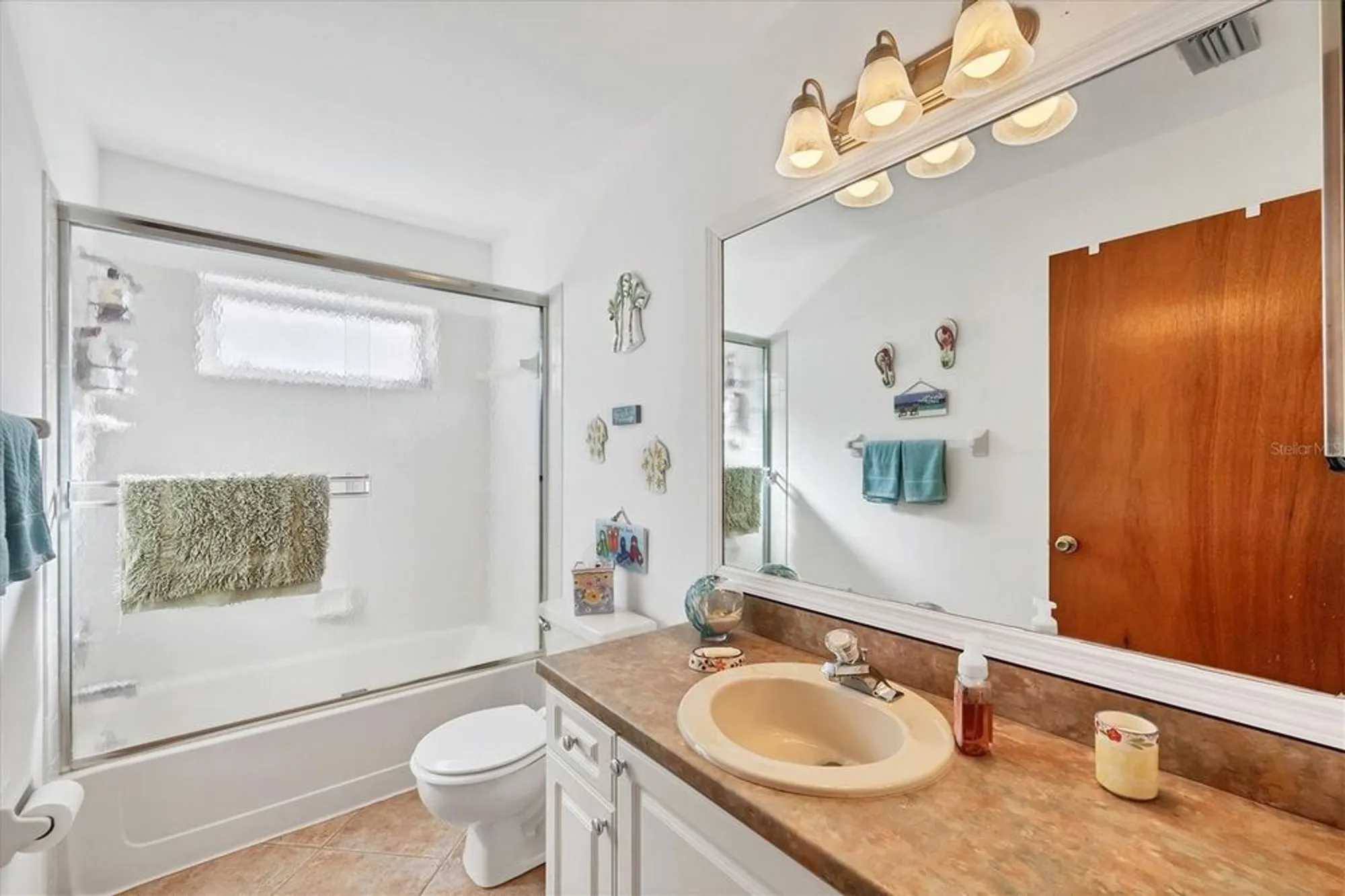 Property Slideshow image 36 of 64 | 603 chestnut ln # 90, Englewood, FL, 34223