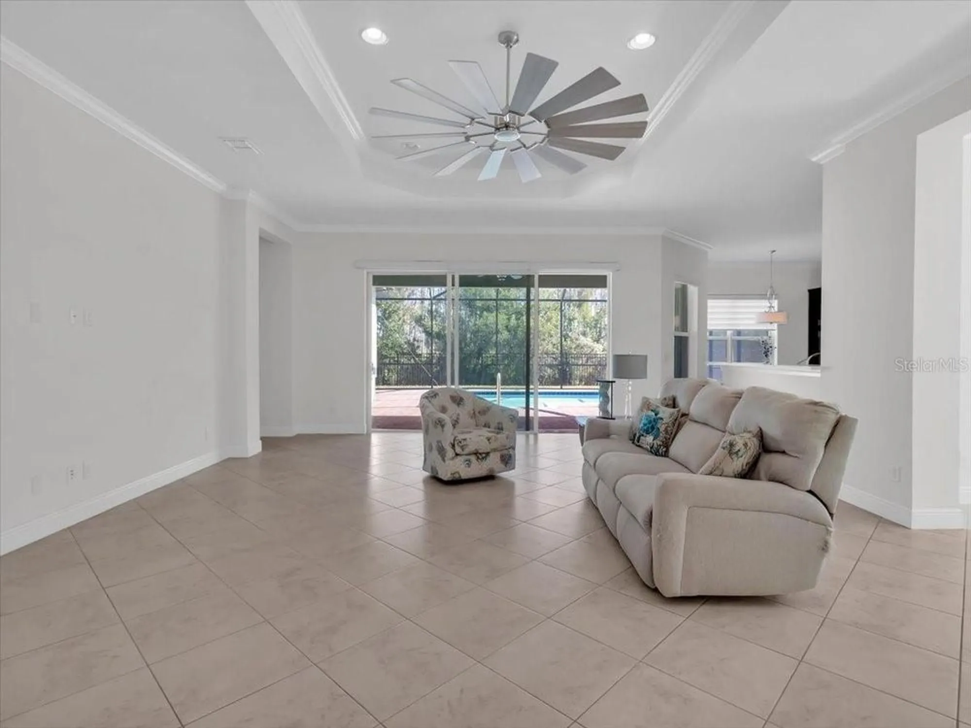 Property Slideshow image 16 of 76 | 16308 garnet glen pl, Wimauma, FL, 33598