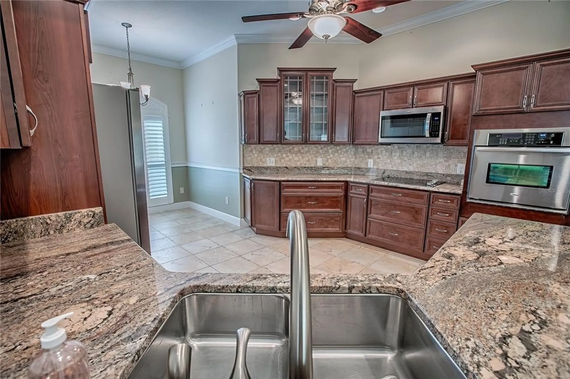Property Slideshow image 14 of 73 | 527 beville pl, The Villages, FL, 32163
