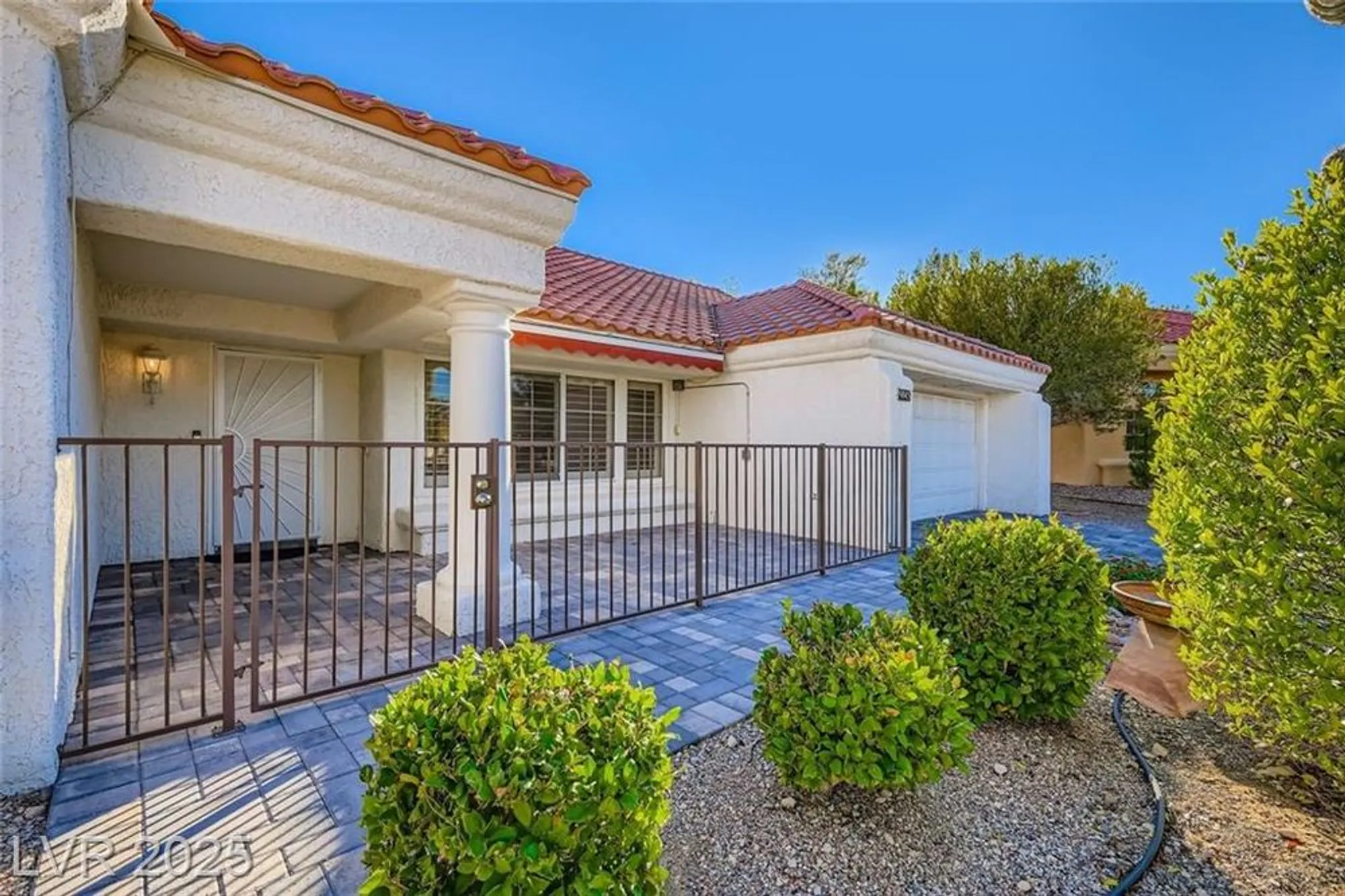 Property Slideshow image 4 of 40 | 9045 firebird dr, Las Vegas, NV, 89134
