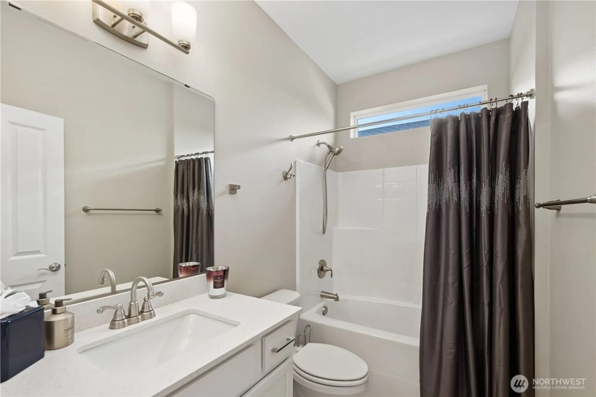 Property Slideshow image 22 of 37 | 15221 183rd ave e unit e, Bonney Lake, WA, 98391