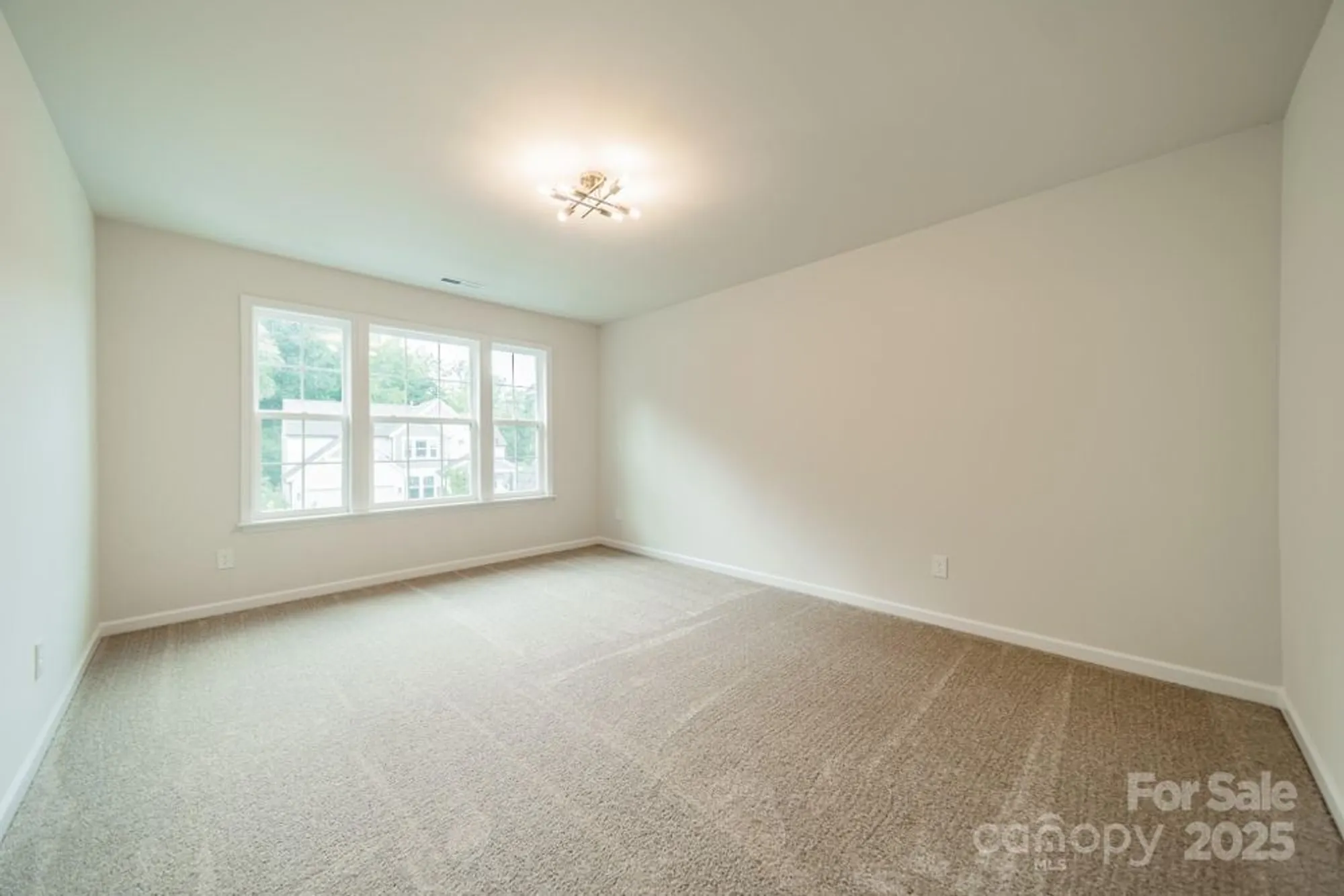 Property Slideshow image 34 of 48 | 6034 jepson ct, Charlotte, NC, 28214