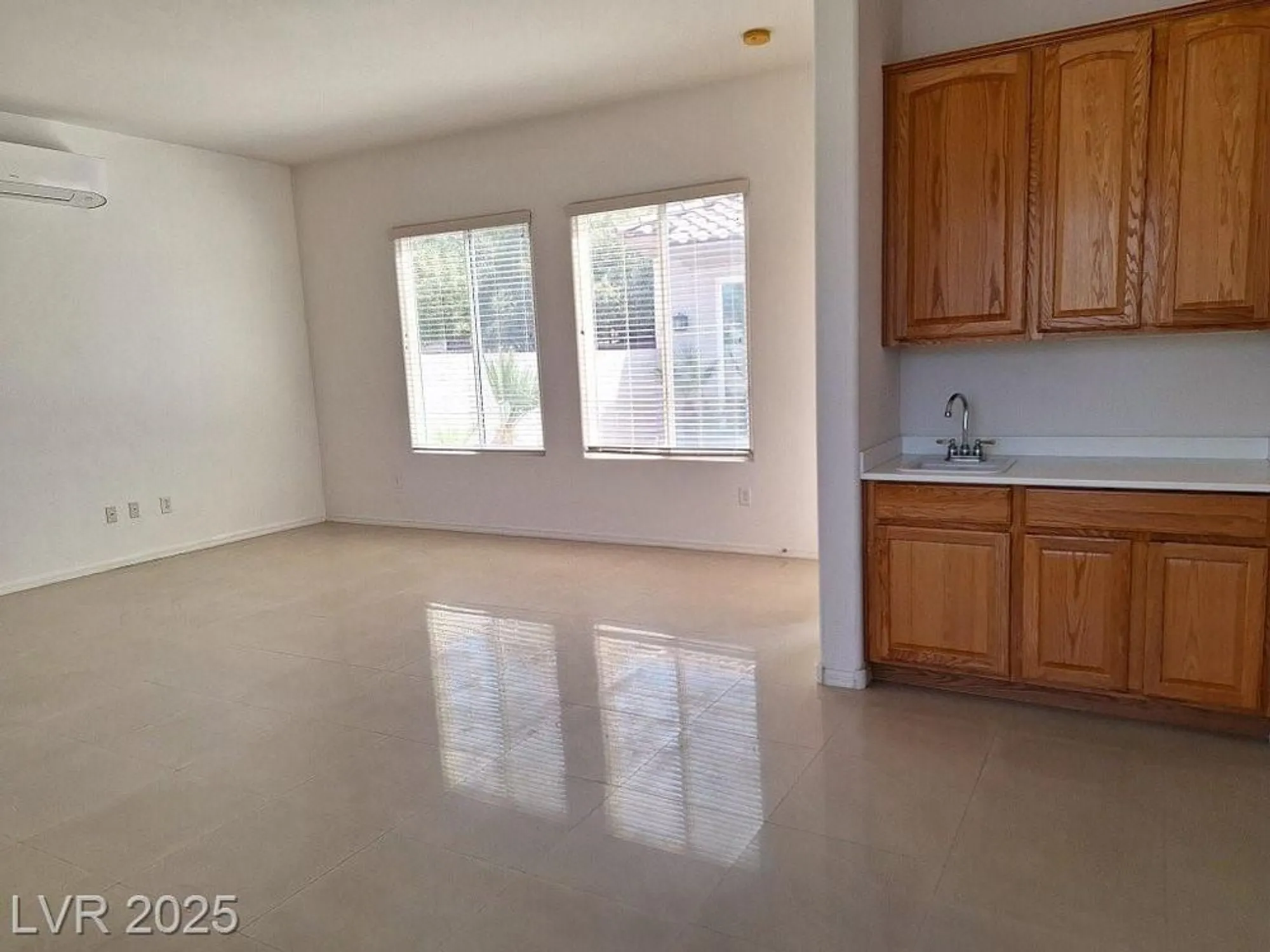 Property Slideshow image 24 of 35 | 2585 portsmouth creek ave, Henderson, NV, 89052