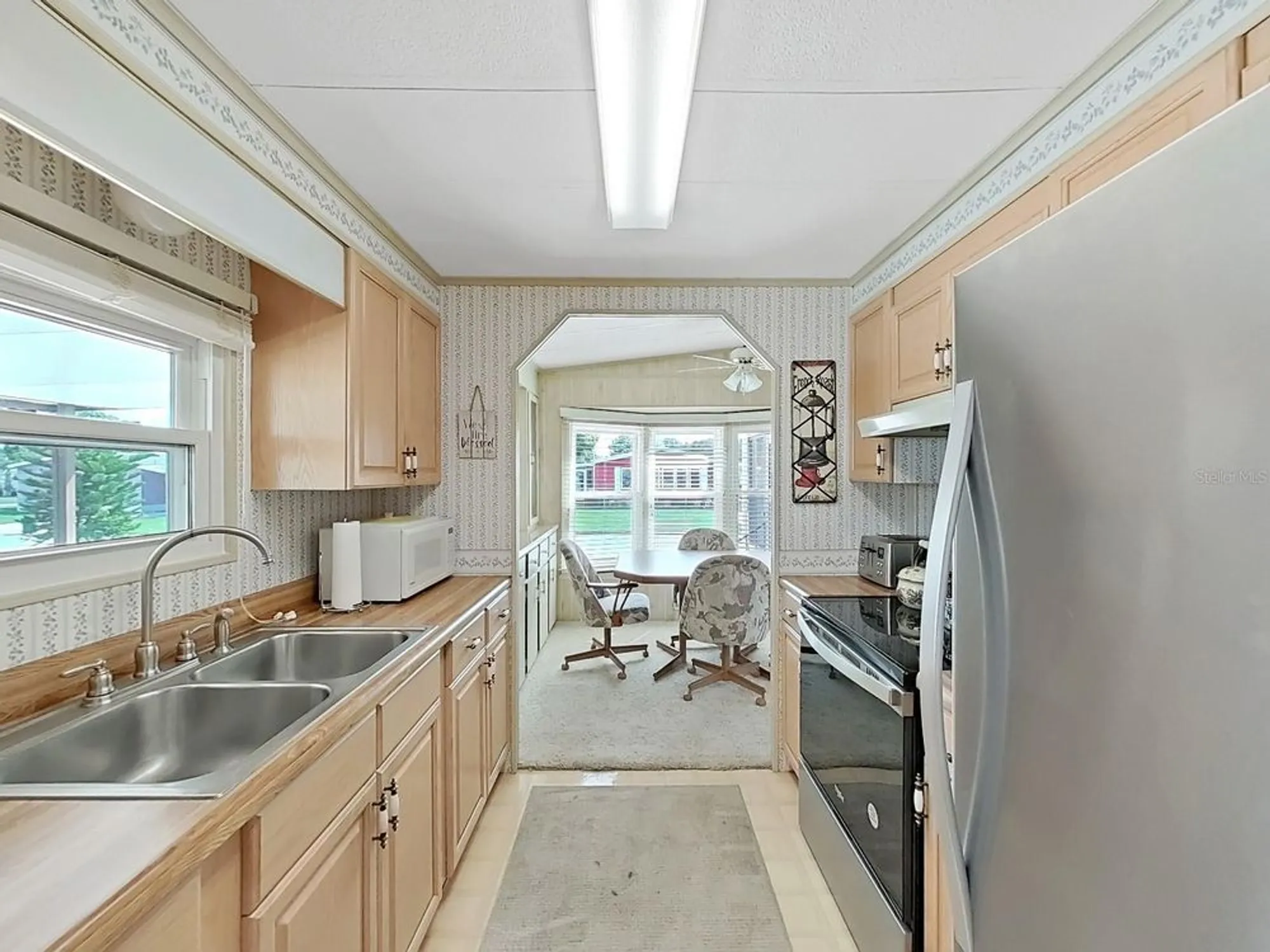 Property Slideshow image 10 of 45 | 4909 foxwood lake dr, Lakeland, FL, 33810