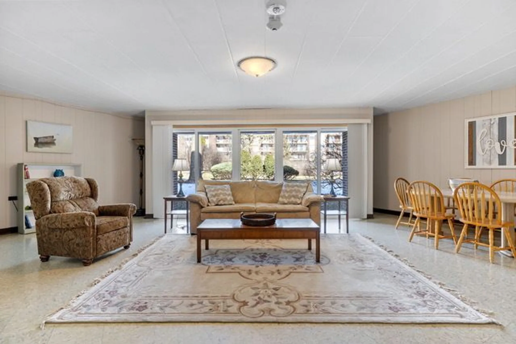 Property Slideshow image 26 of 29 | 5540 walnut ave 11b, Downers Grove, IL, 60515