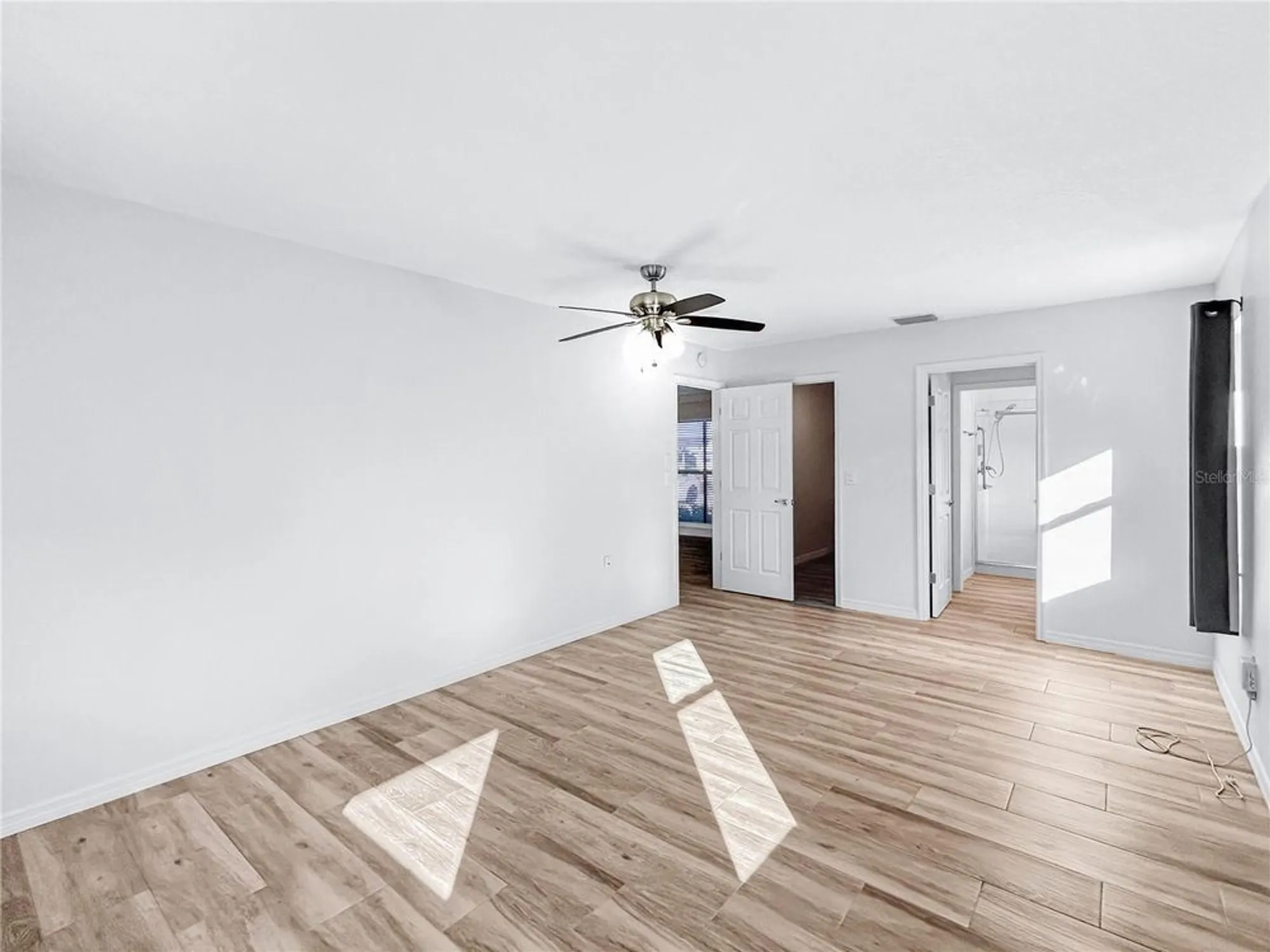 Property Slideshow image 20 of 52 | 1408 w del webb blvd, Sun City Center, FL, 33573