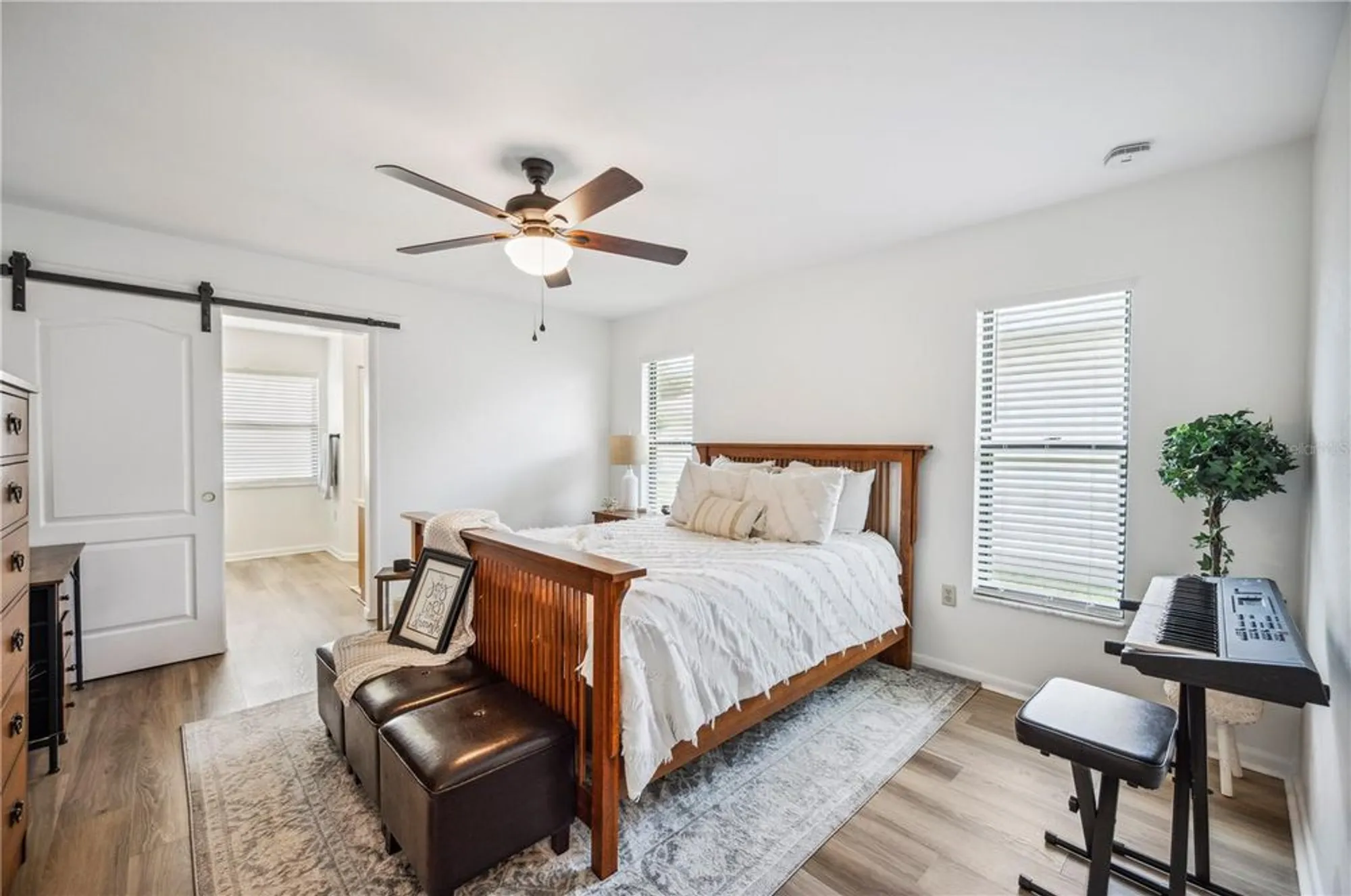 Property Slideshow image 16 of 37 | 1608 colonnades cir, Lakeland, FL, 33811