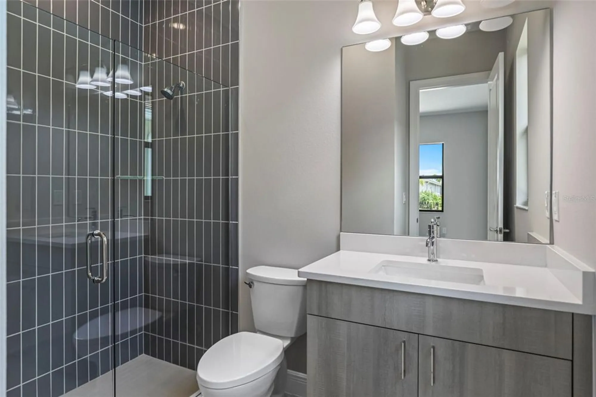 Property Slideshow image 48 of 80 | 4918 kiva cir, Lakewood Ranch, FL, 34211