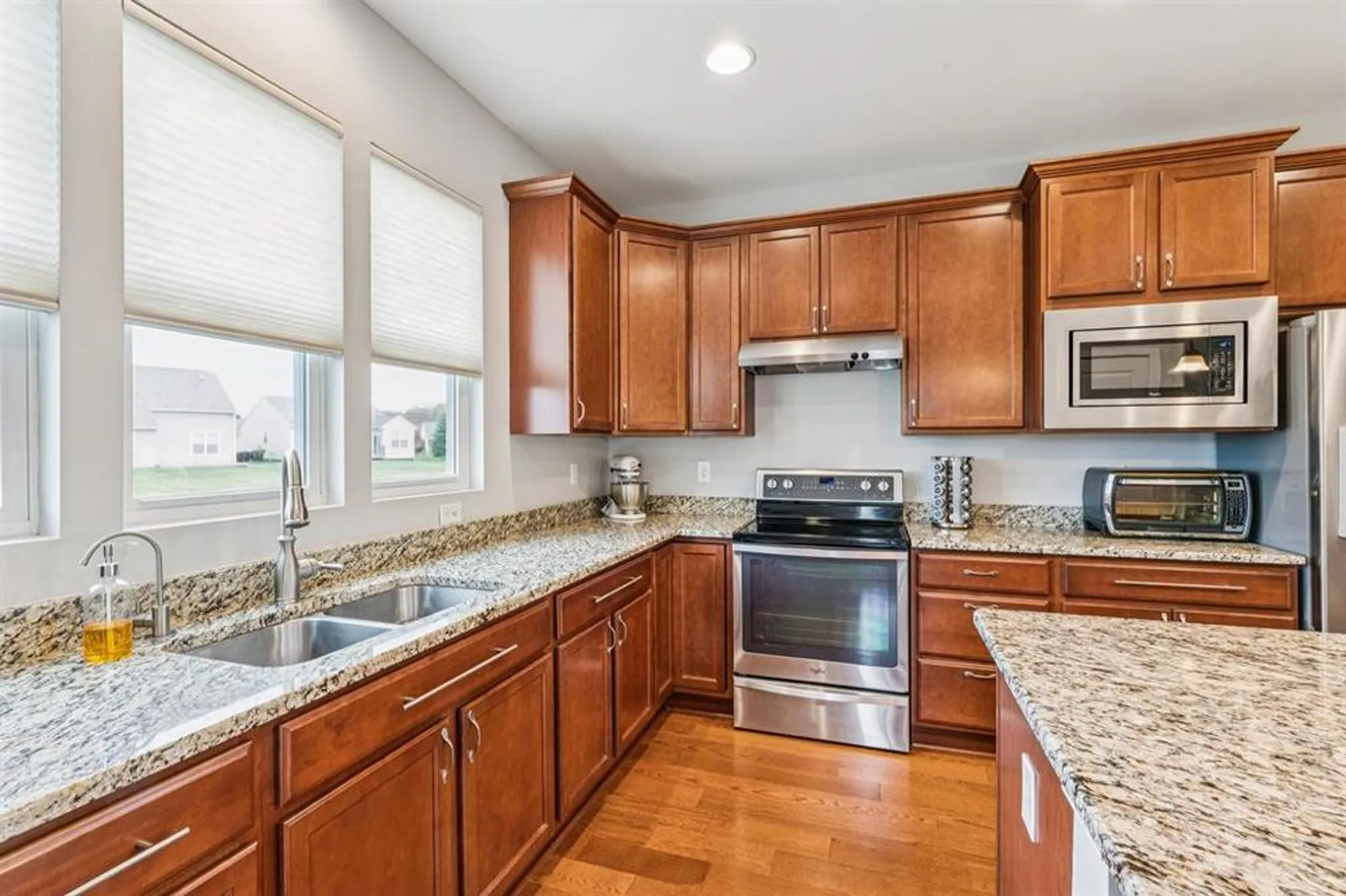 Property Slideshow image 12 of 60 | 9411 saint andrews dr, Grand Blanc, MI, 48439