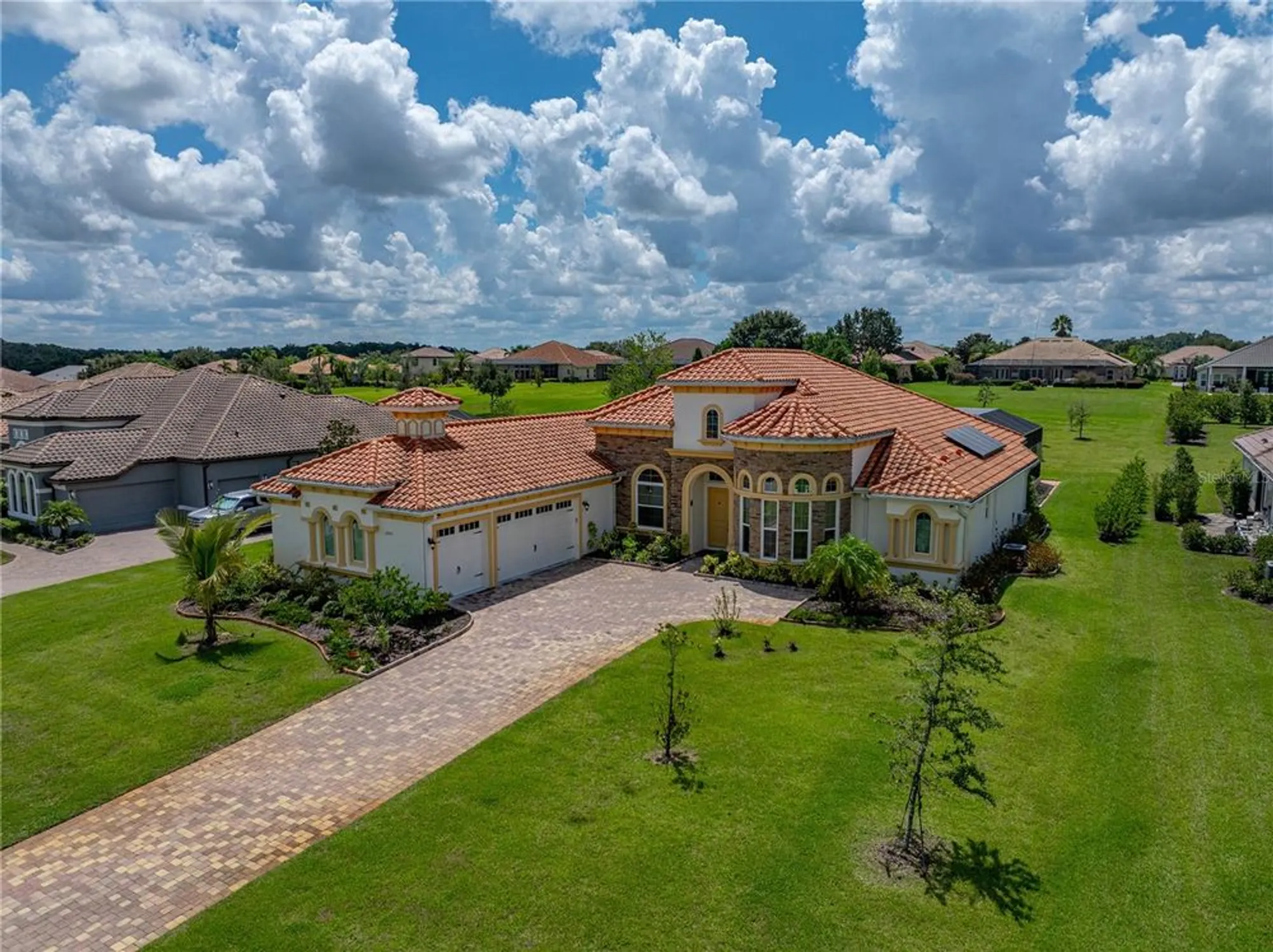 Property Slideshow image 14 of 100 | 13753 carryback dr, Dade City, FL, 33525