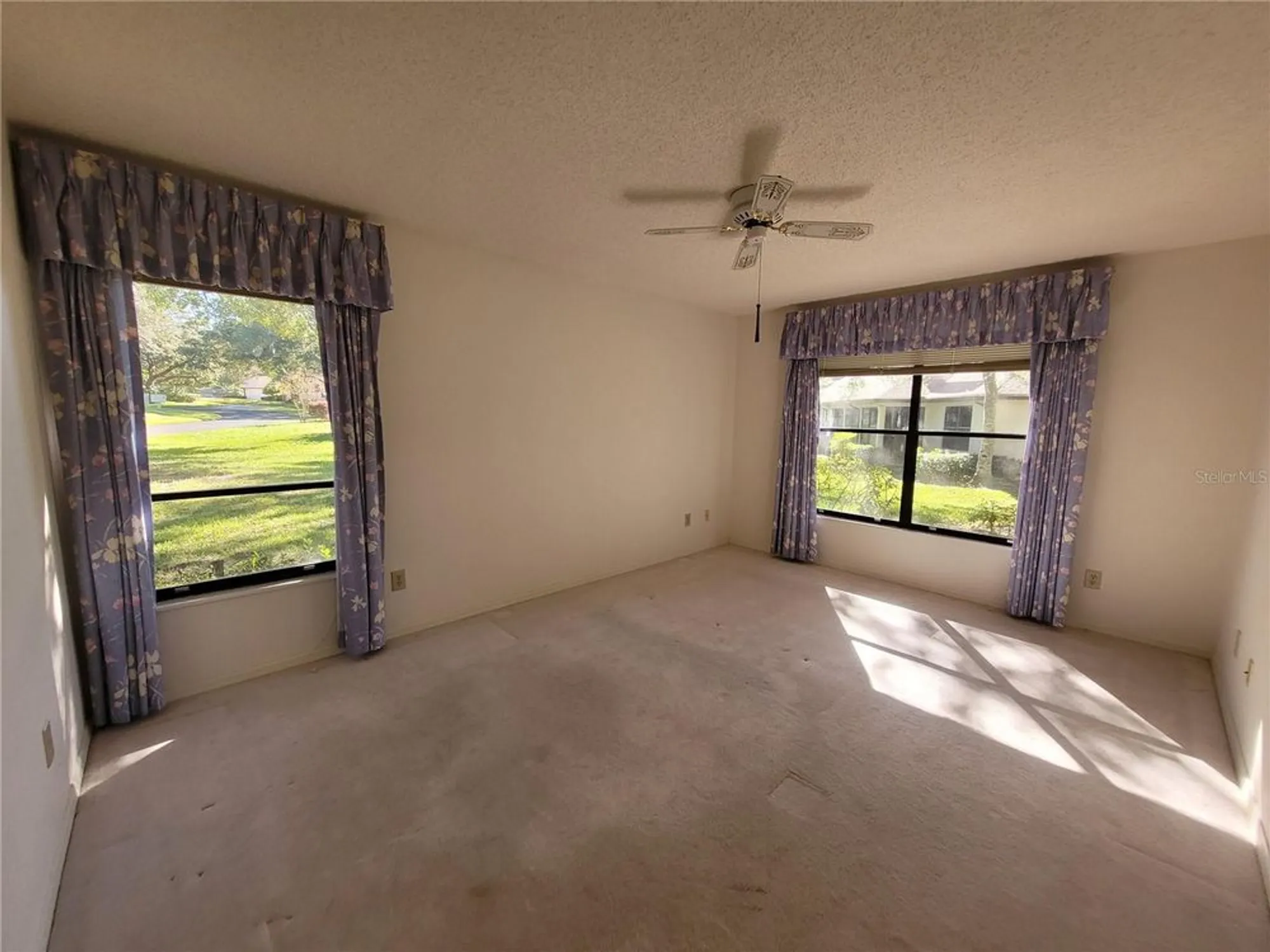 Property Slideshow image 6 of 35 | 6018 w bromley cir, Crystal River, FL, 34429