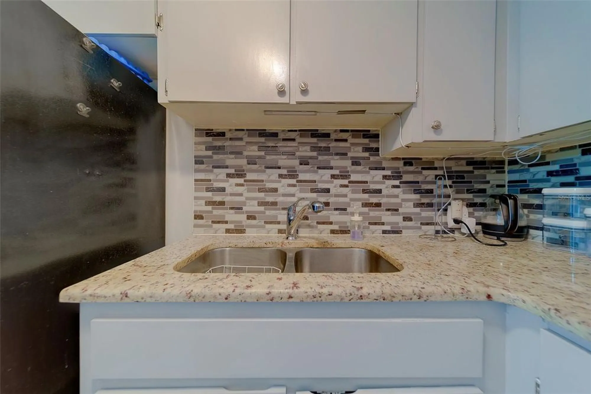 Property Slideshow image 21 of 55 | 2433 brazilia dr apt 5, Clearwater, FL, 33763