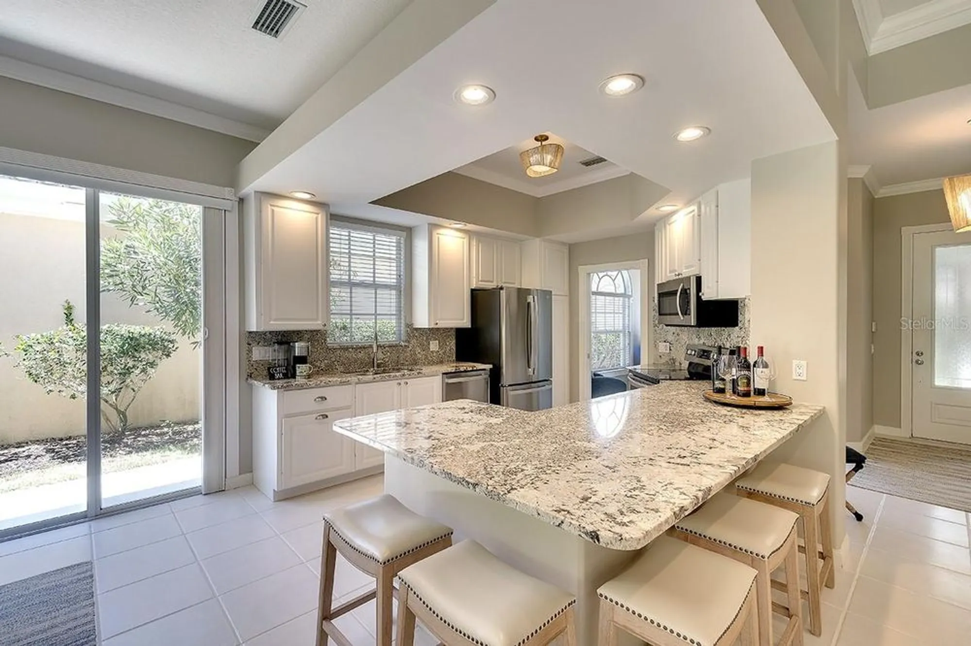 Property Slideshow image 18 of 50 | 5877 ferrara dr, Sarasota, FL, 34238