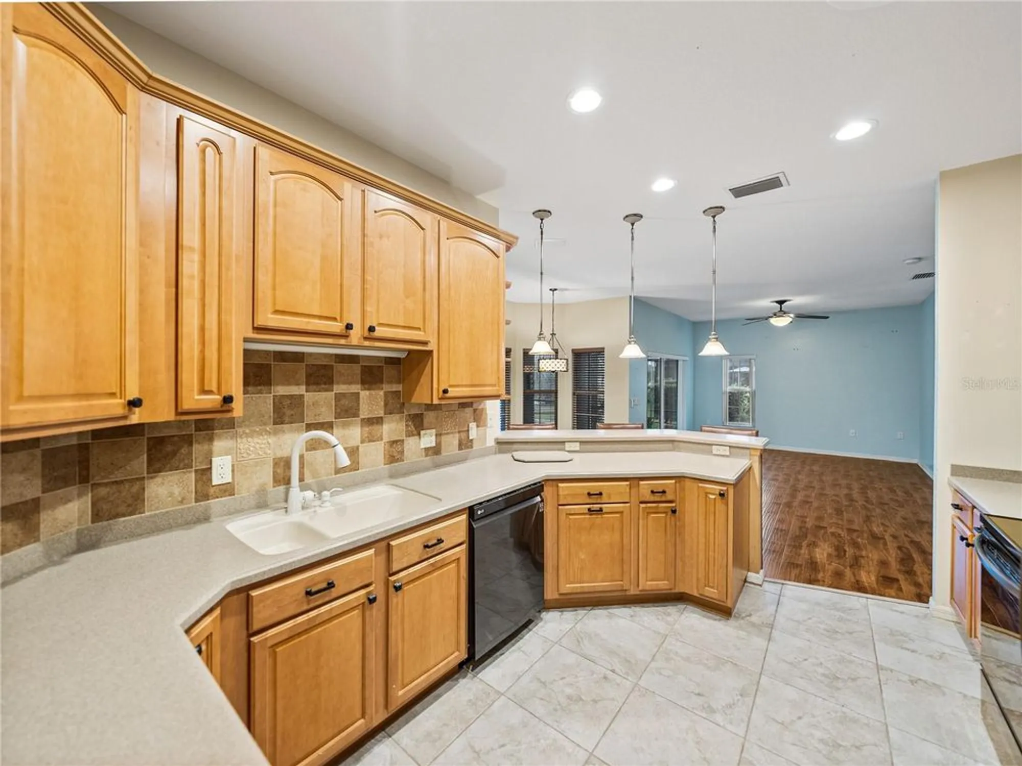 Property Slideshow image 16 of 75 | 4232 roebelenii dr, Lake Wales, FL, 33859