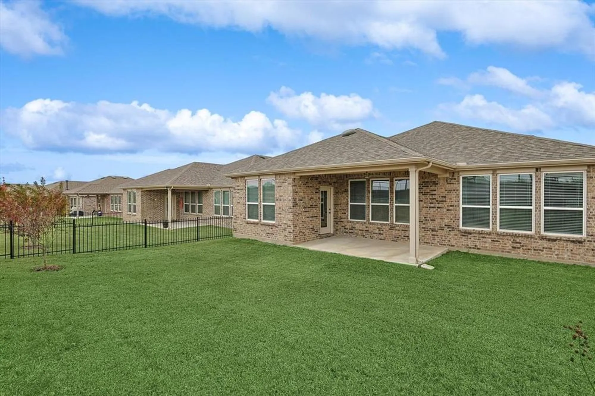 Property Slideshow image 31 of 33 | 948 memorial dr, Aubrey, TX, 76227