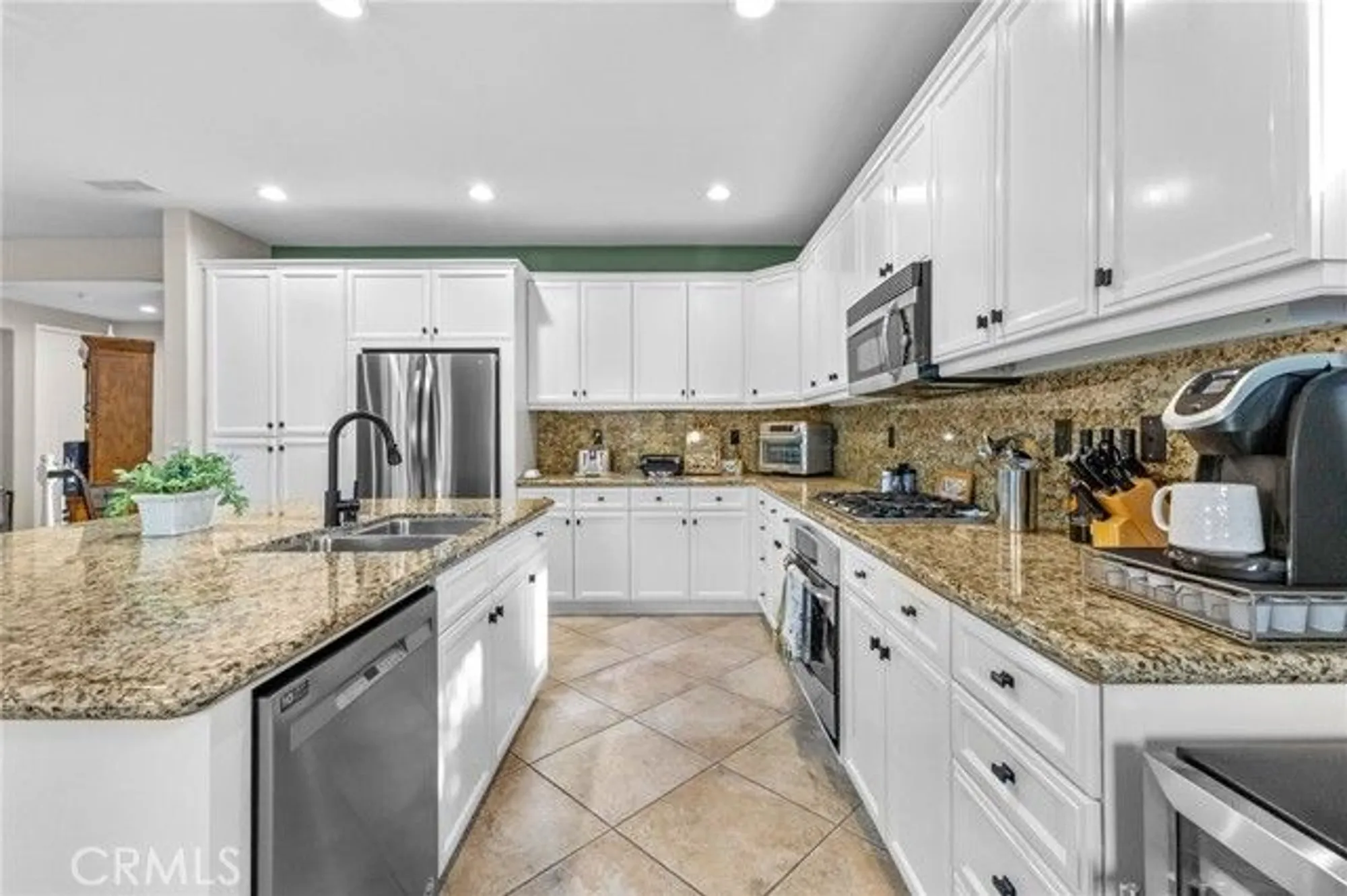 Property Slideshow image 11 of 32 | 23757 cahuilla ct, Corona, CA, 92883