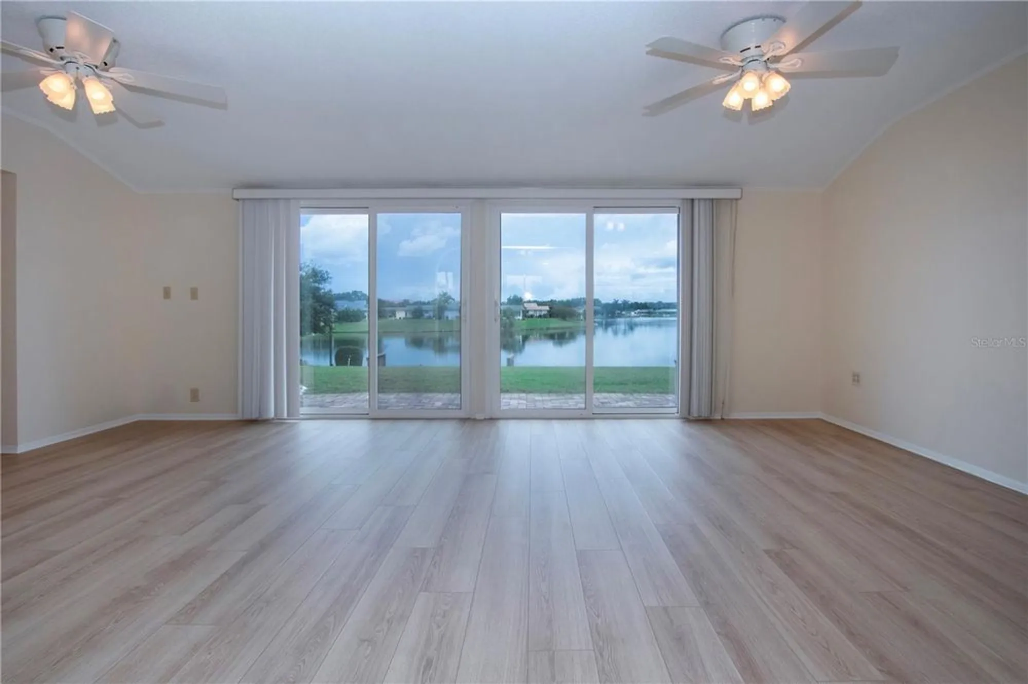 Property Slideshow image 11 of 56 | 1715 danbury dr, Sun City Center, FL, 33573